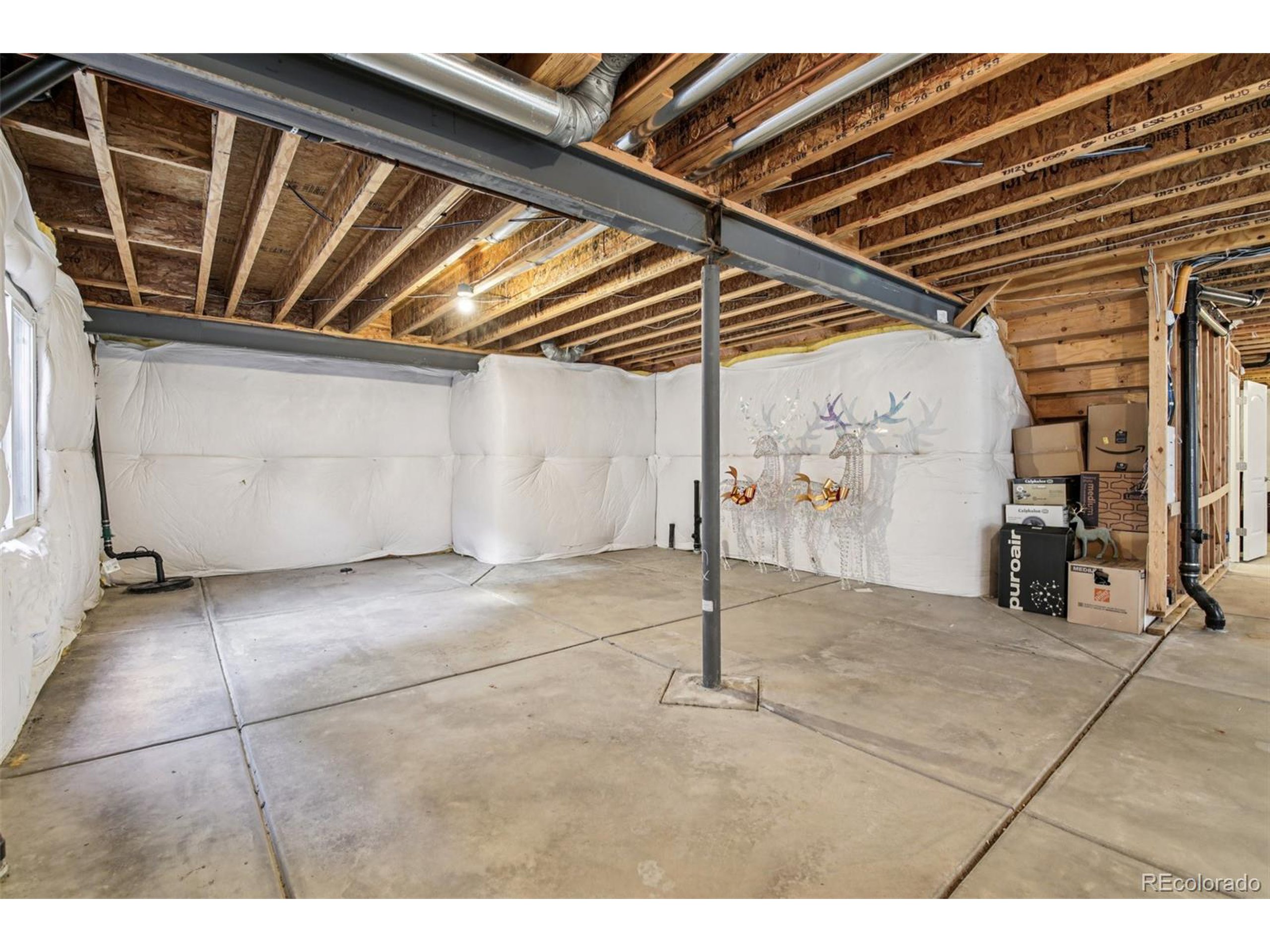 23327 E Ottawa Dr
