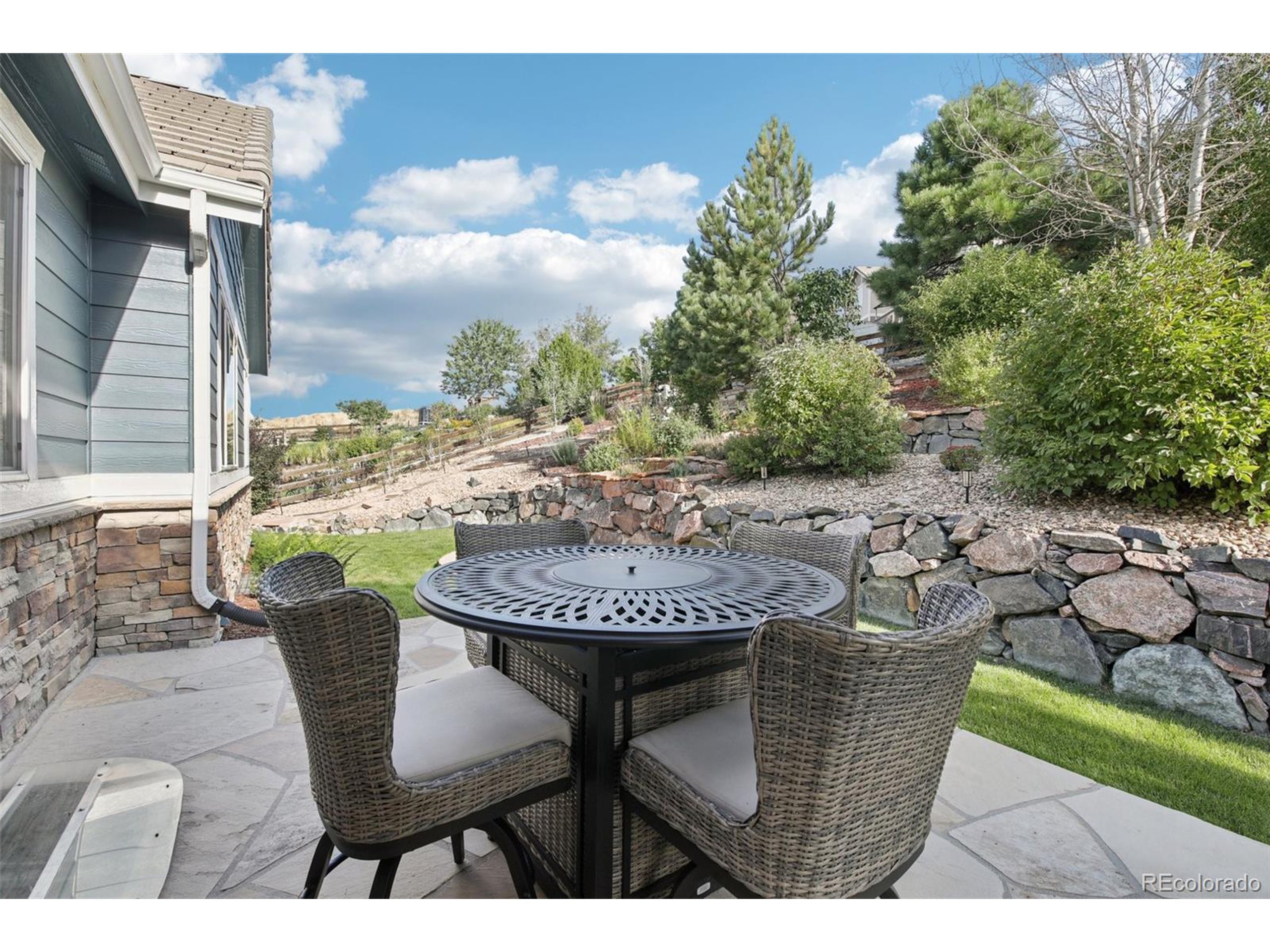 23327 E Ottawa Dr