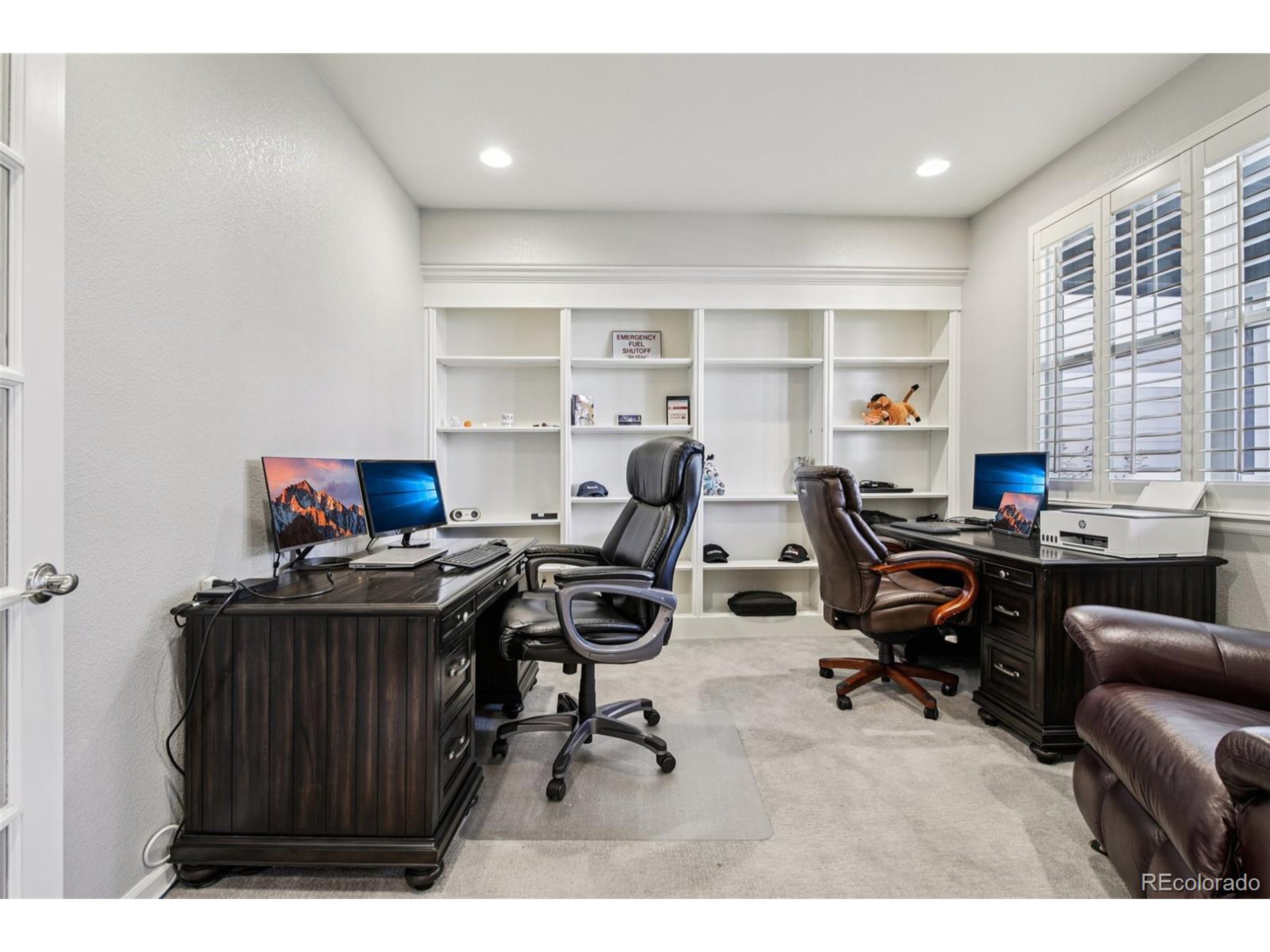 23327 E Ottawa Dr