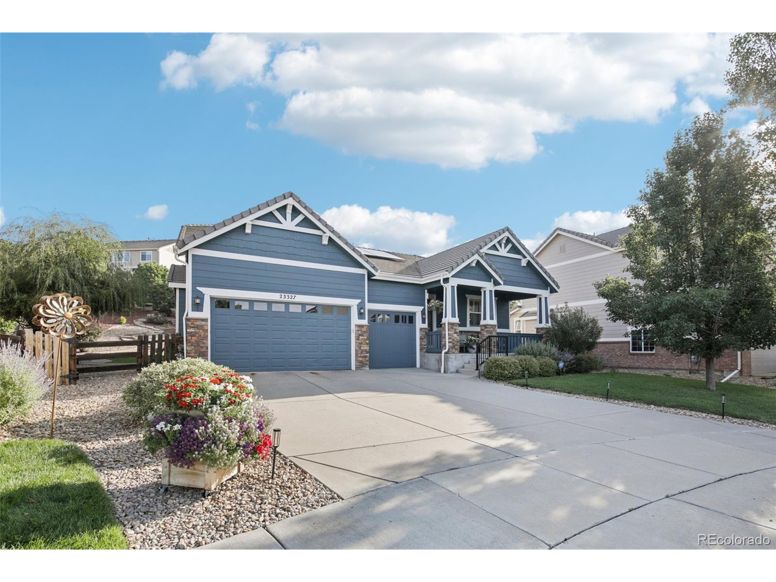 23327 E Ottawa Dr