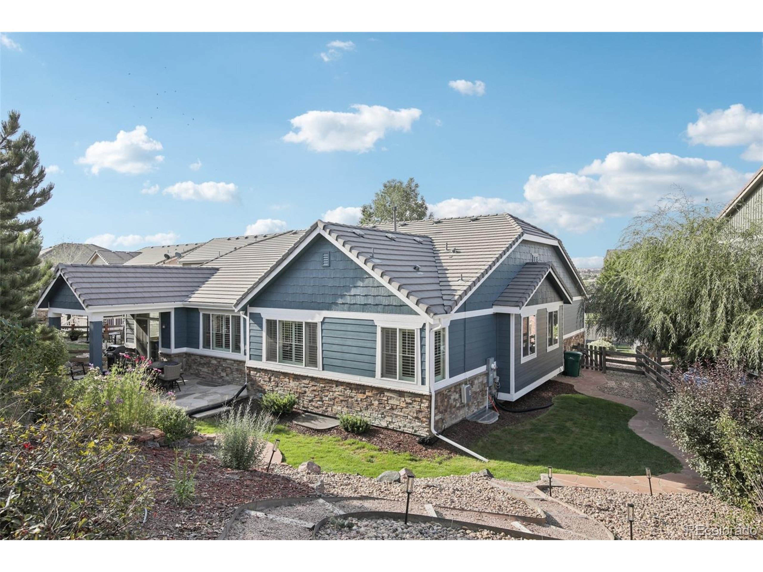 23327 E Ottawa Dr