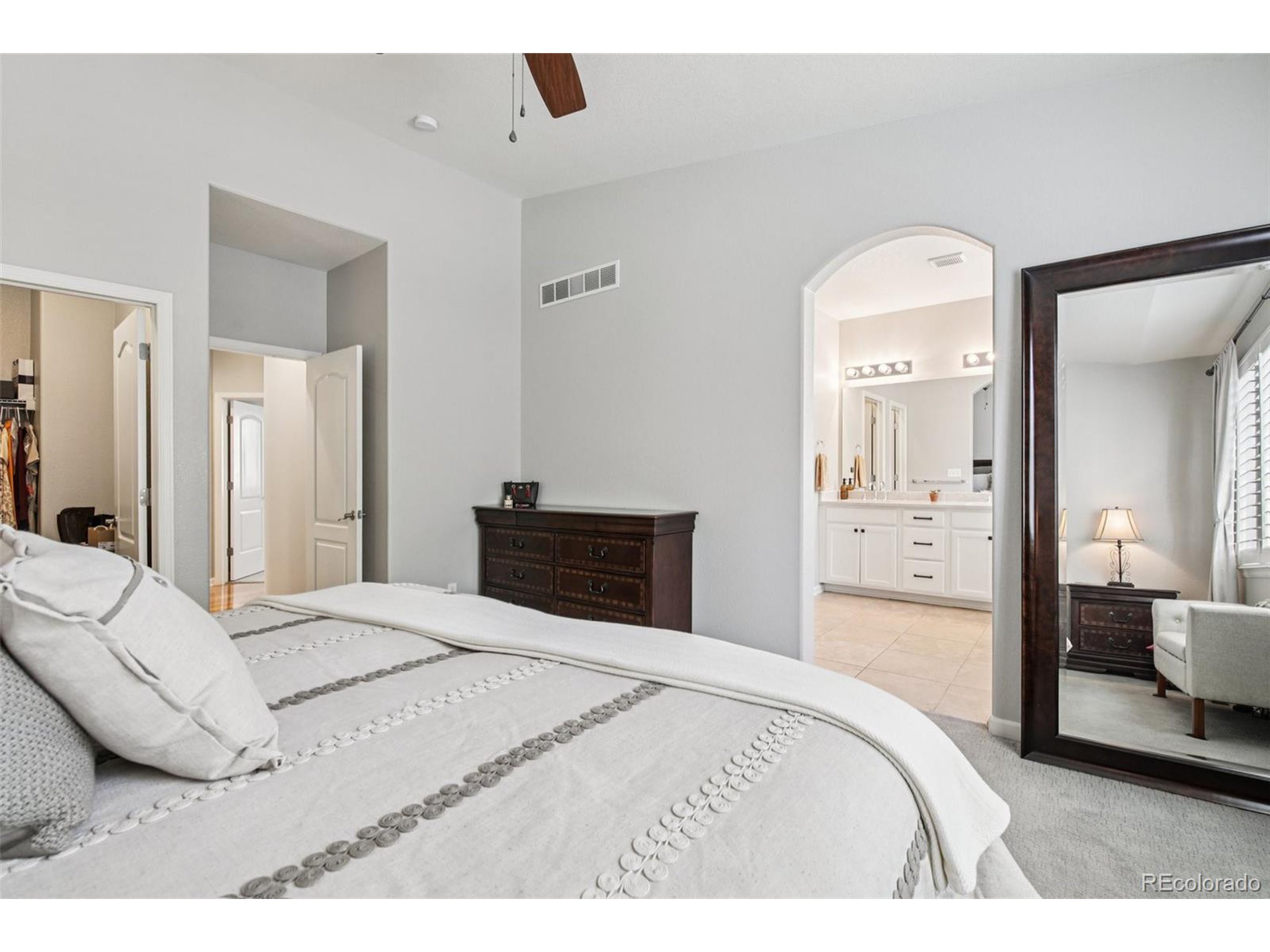 23327 E Ottawa Dr