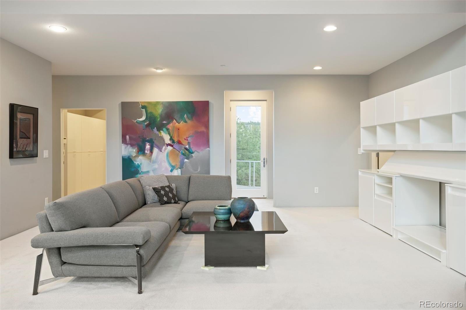7 Elk Pointe Lane