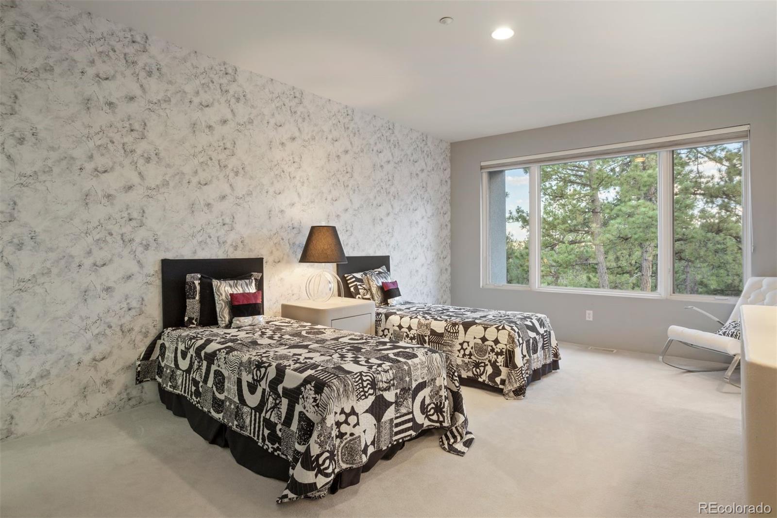 7 Elk Pointe Lane