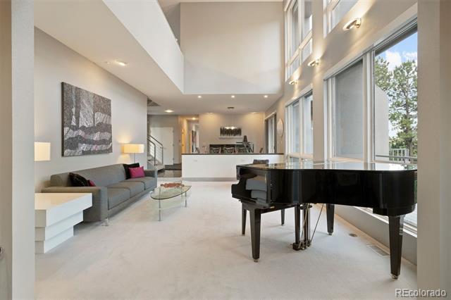 7 Elk Pointe Lane