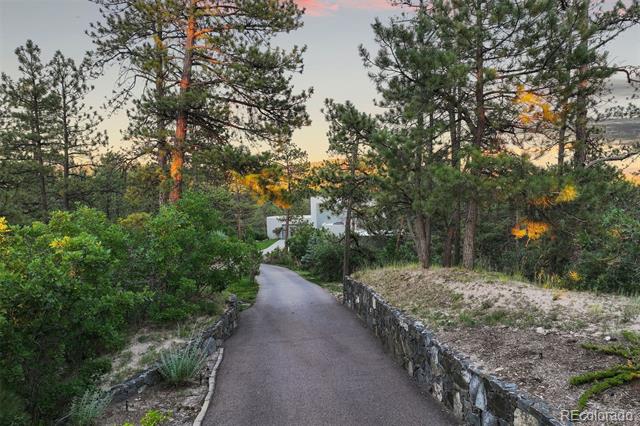 7 Elk Pointe Lane