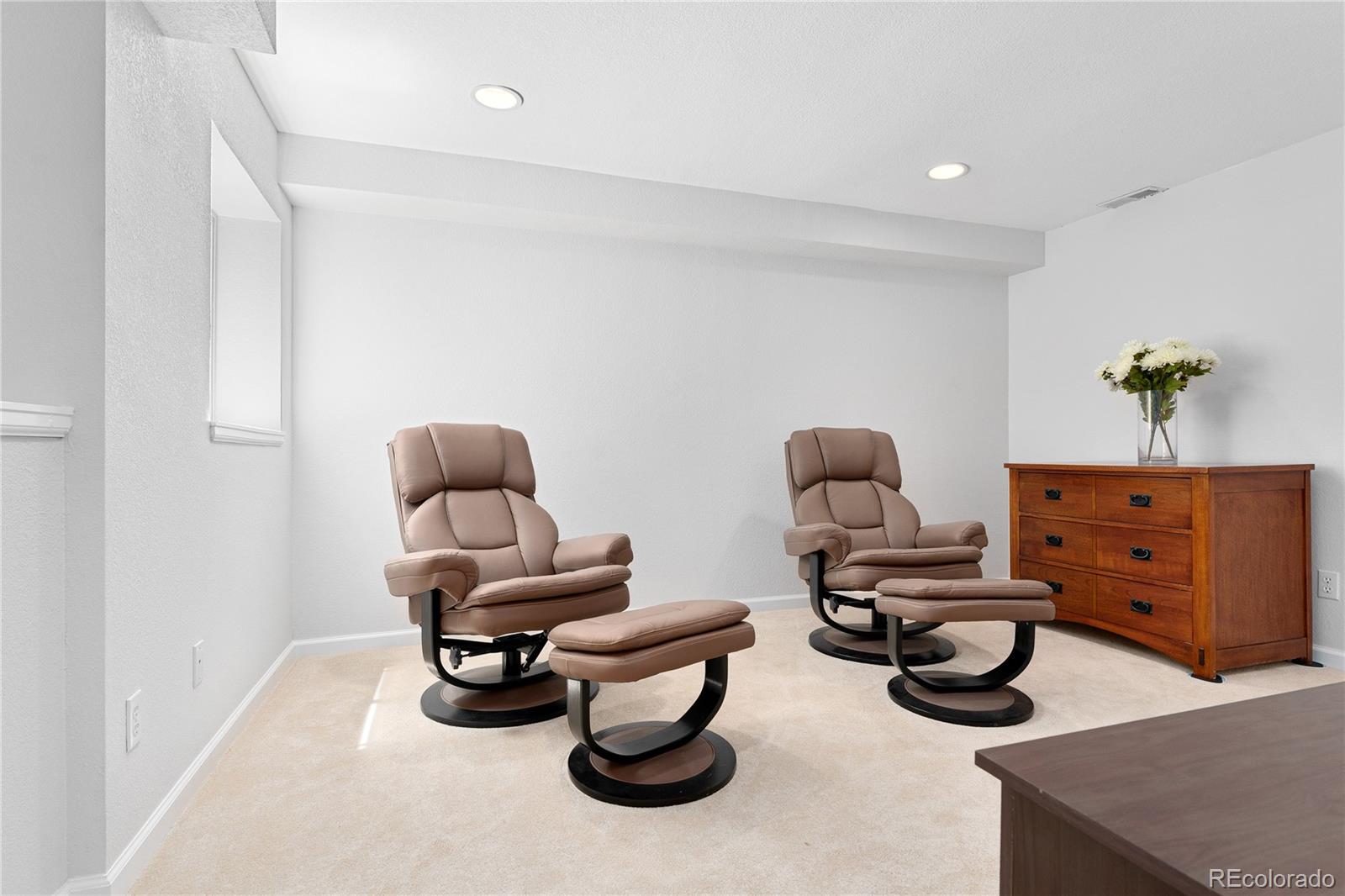 9935 Spring Hill Street