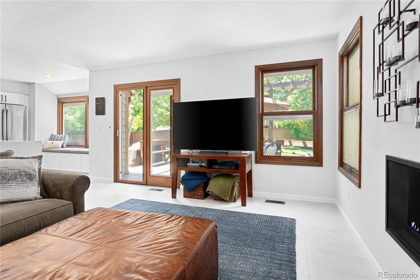 9935 Spring Hill Street