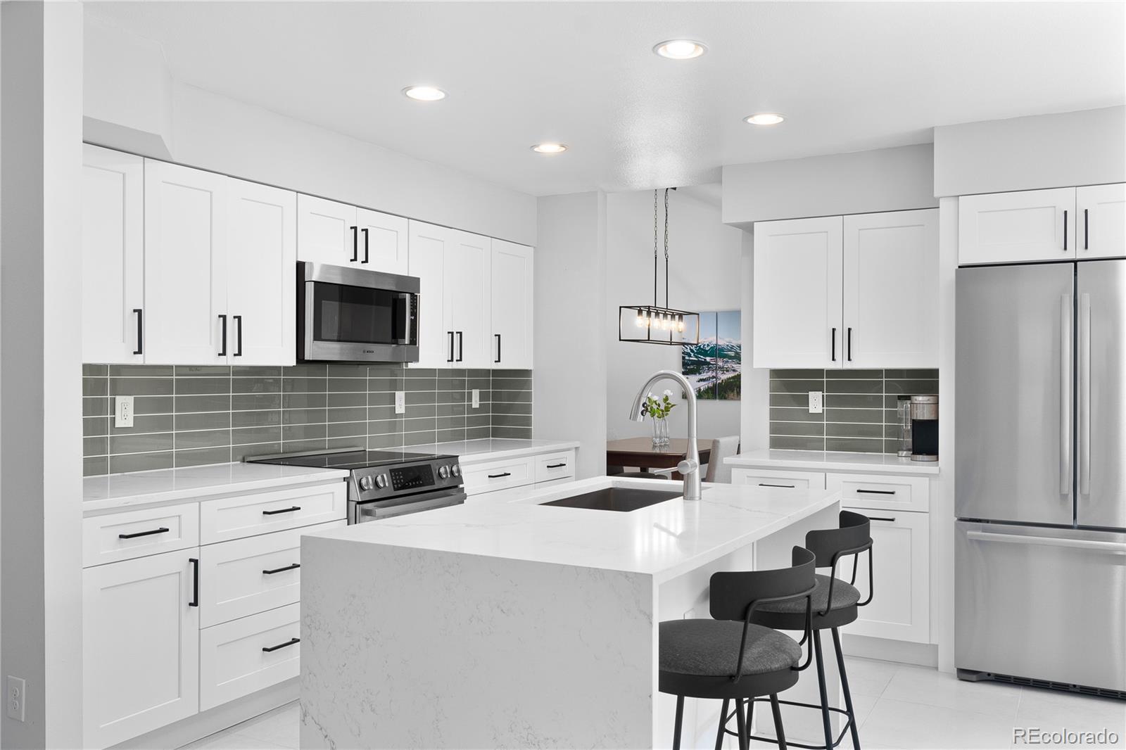 9935 Spring Hill Street