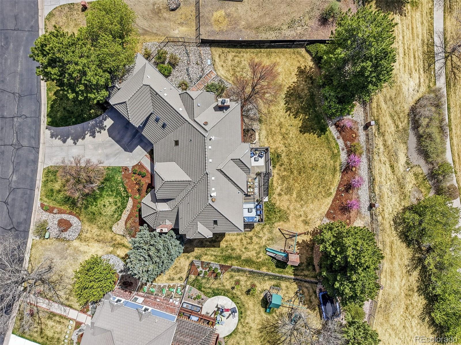 77 Falcon Hills Drive