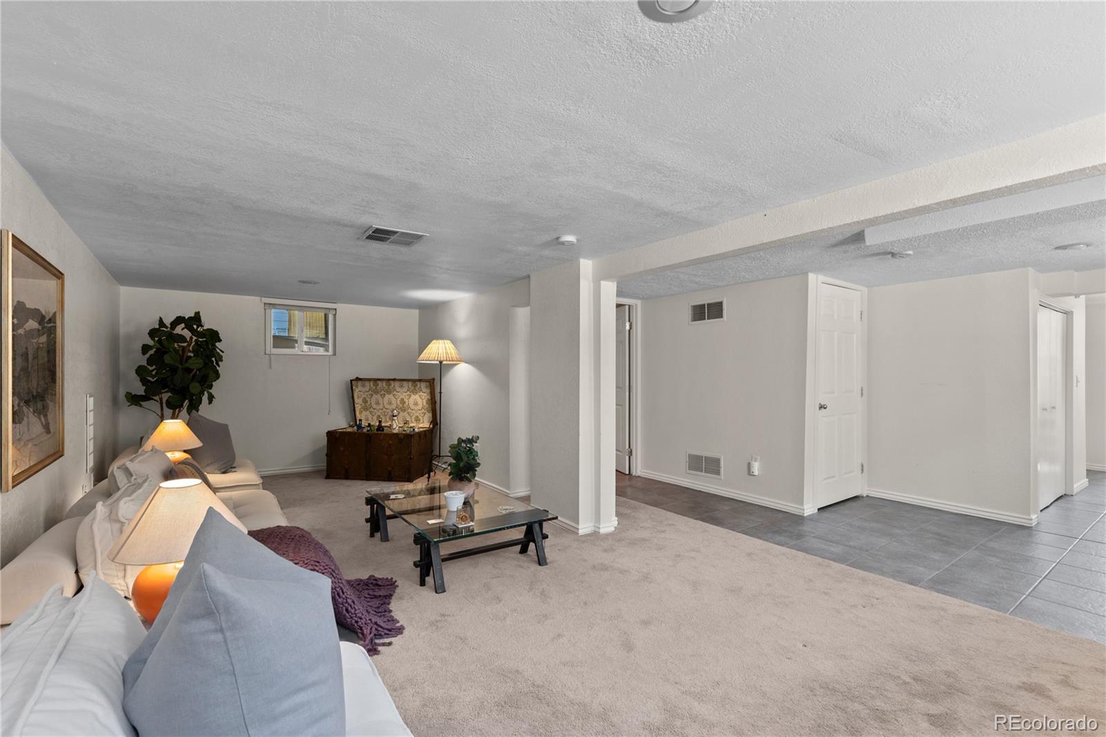 2042 S Humboldt Street