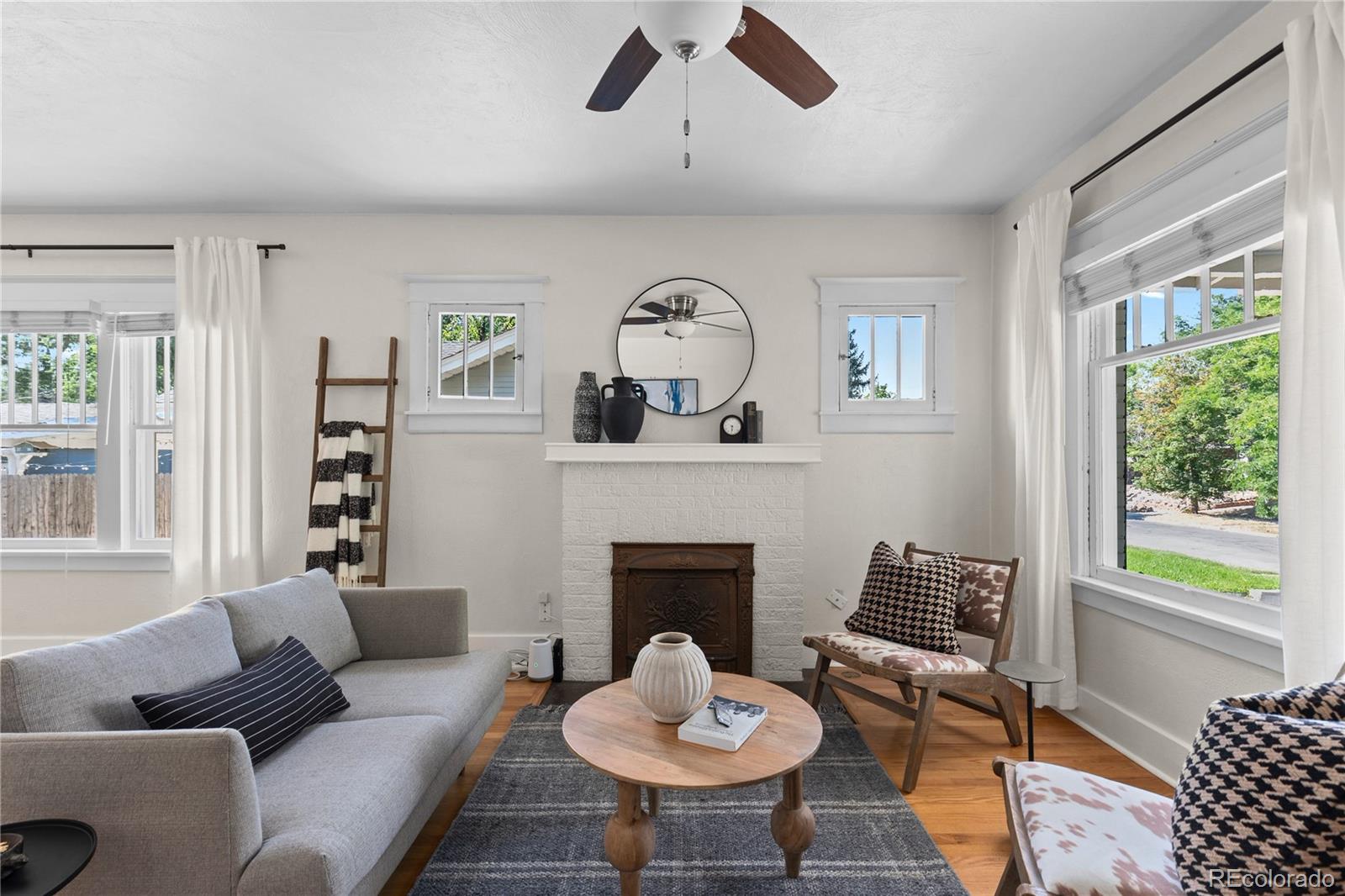 2042 S Humboldt Street