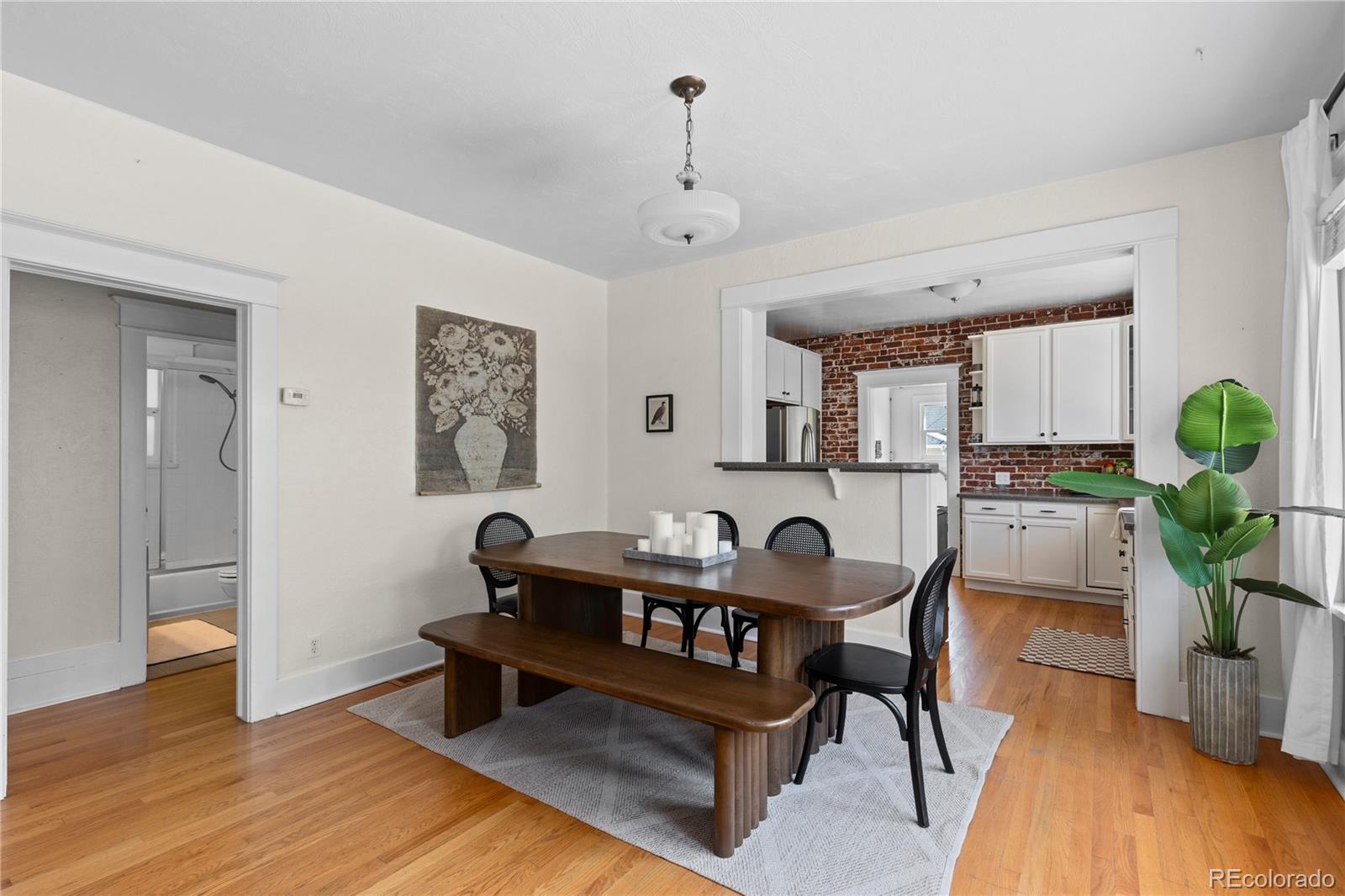 2042 S Humboldt Street