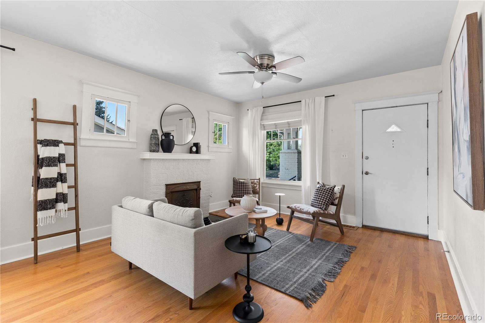 2042 S Humboldt Street