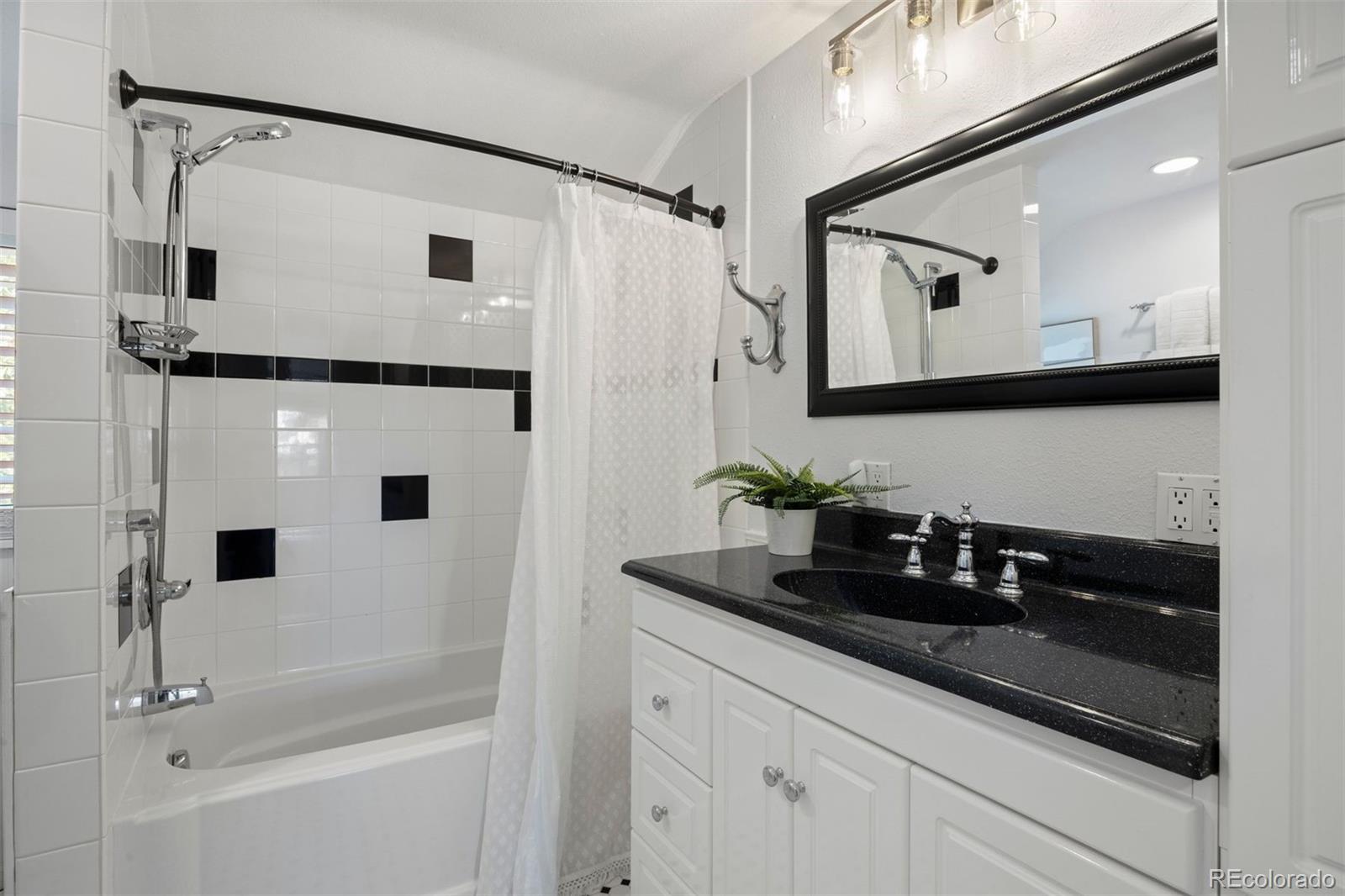 7285 E Fremont Place