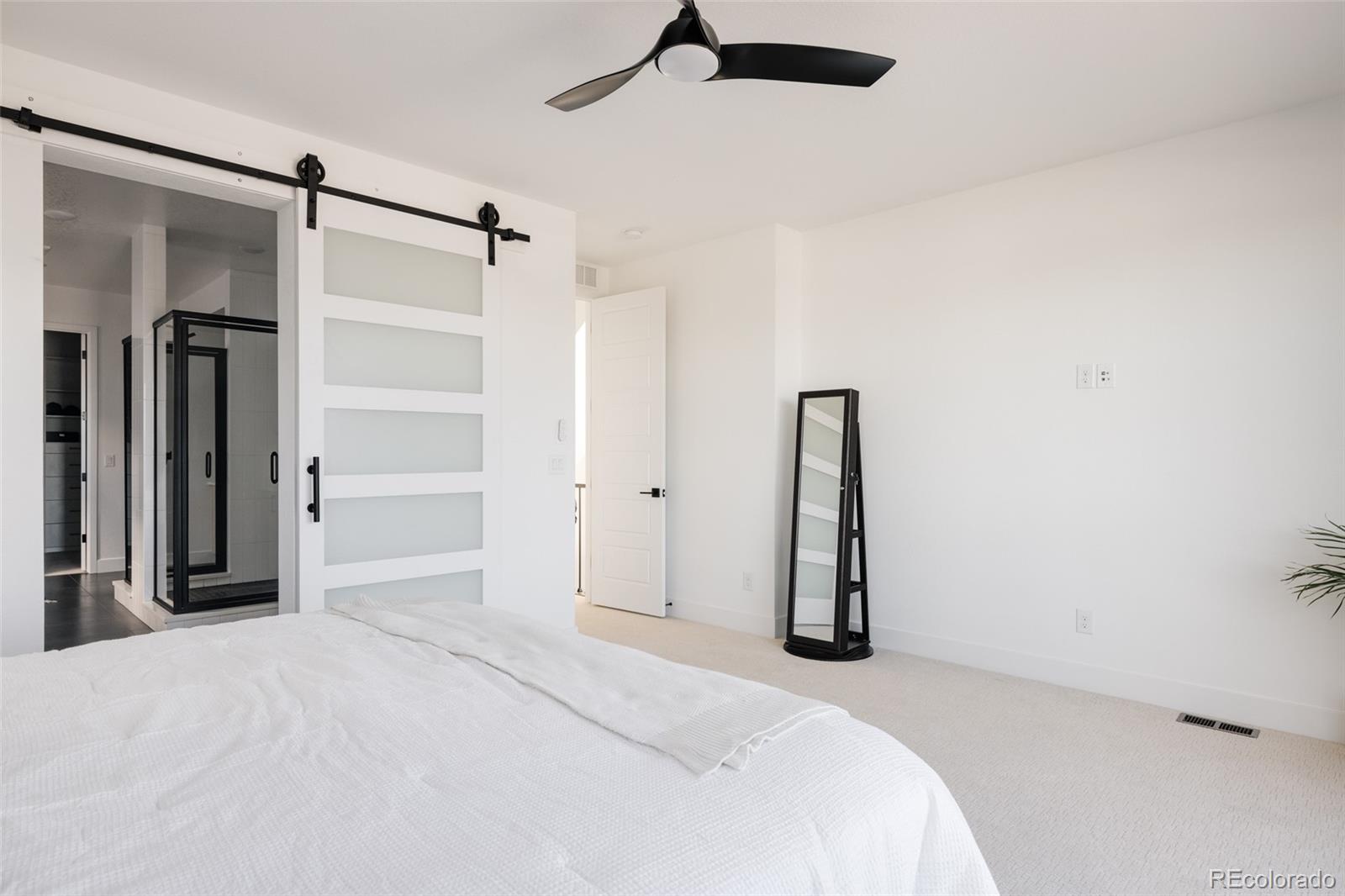 6202 N Galena Street