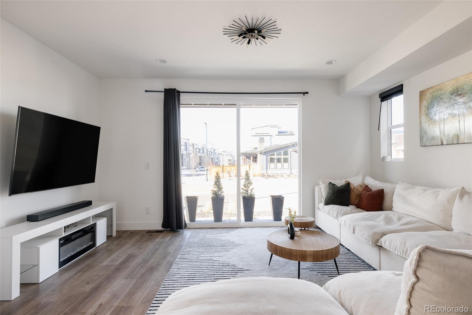 6202 N Galena Street