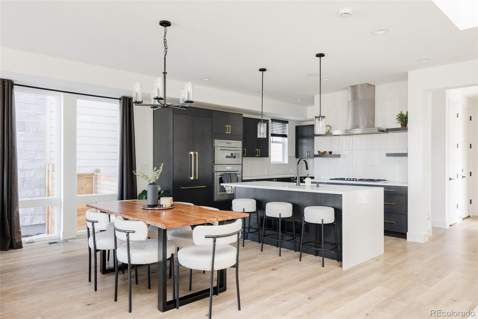 6202 N Galena Street