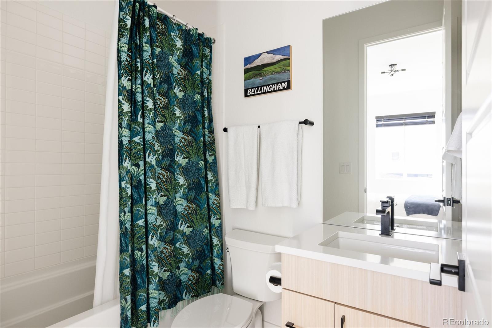 6202 N Galena Street