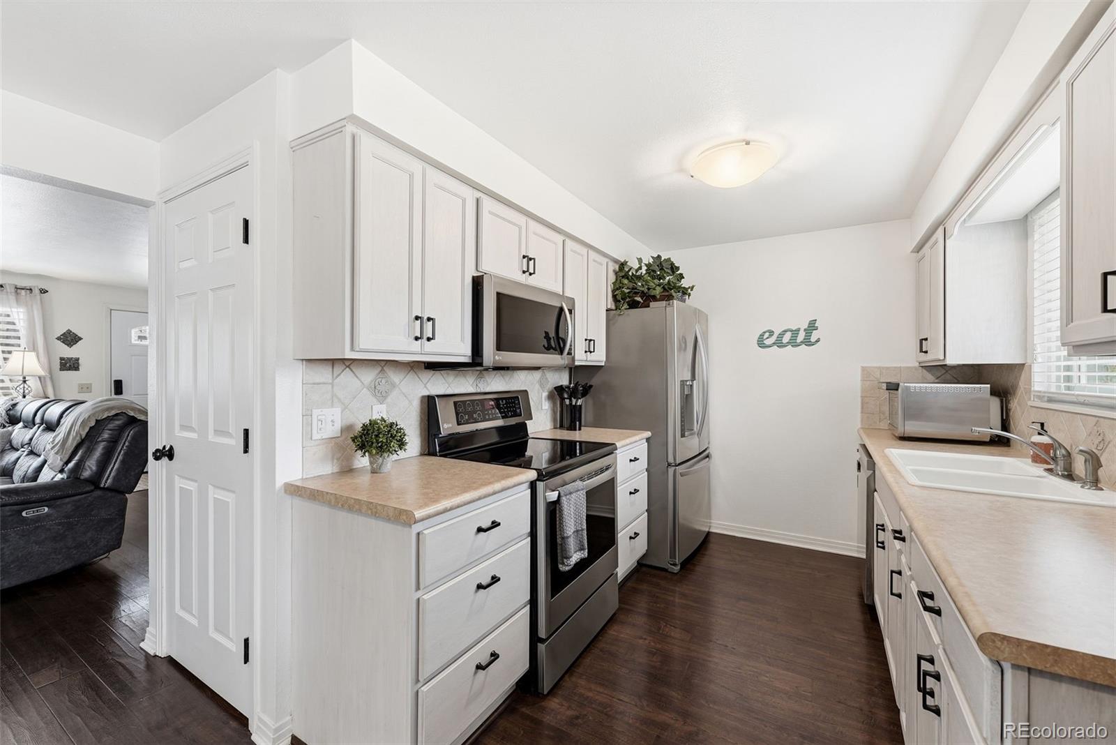 7932 S Otis Court