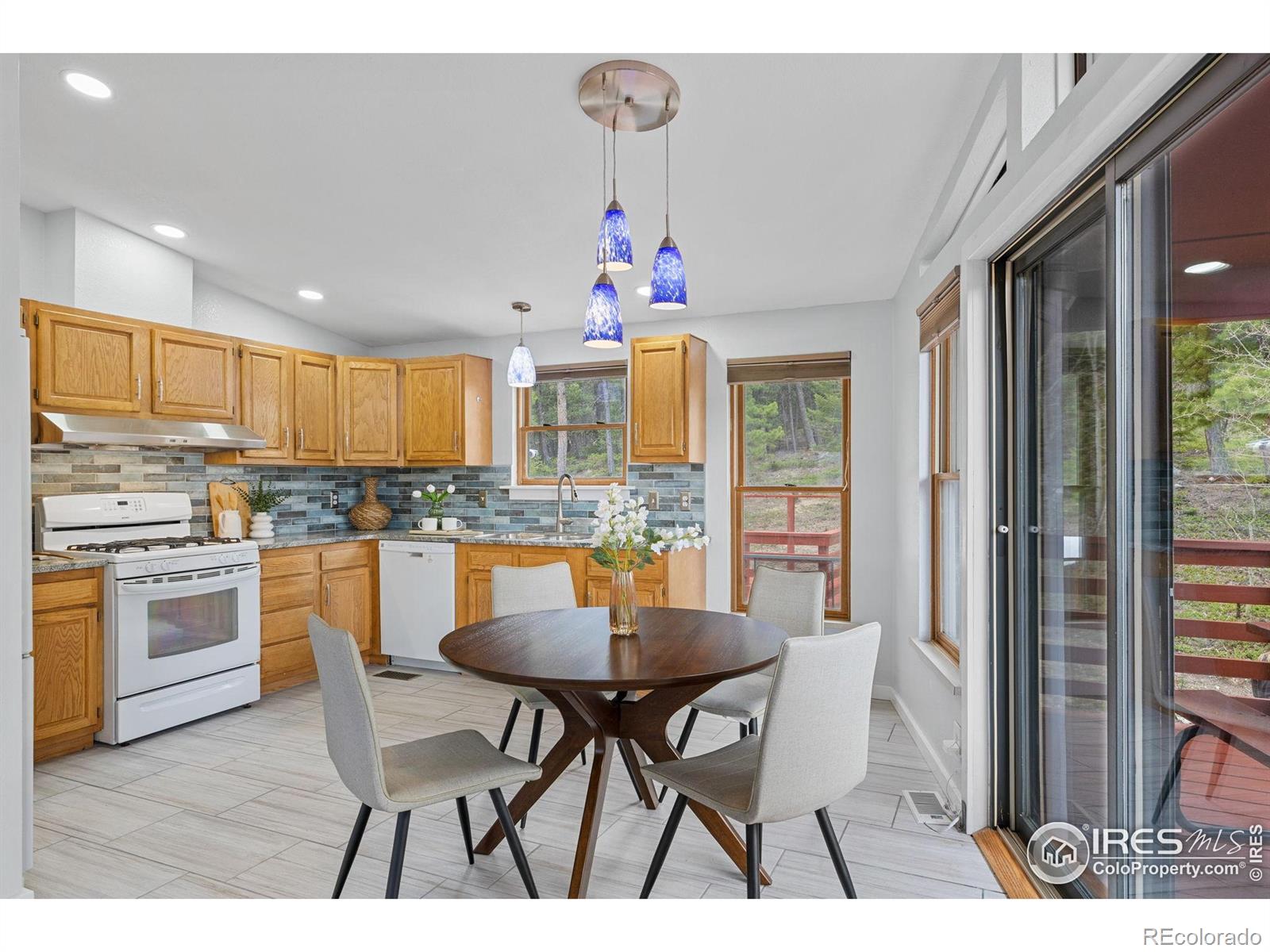 880 Hummer Drive