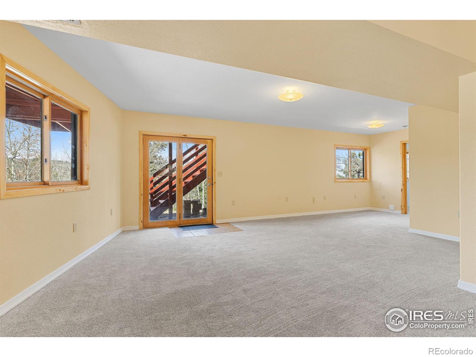 880 Hummer Drive