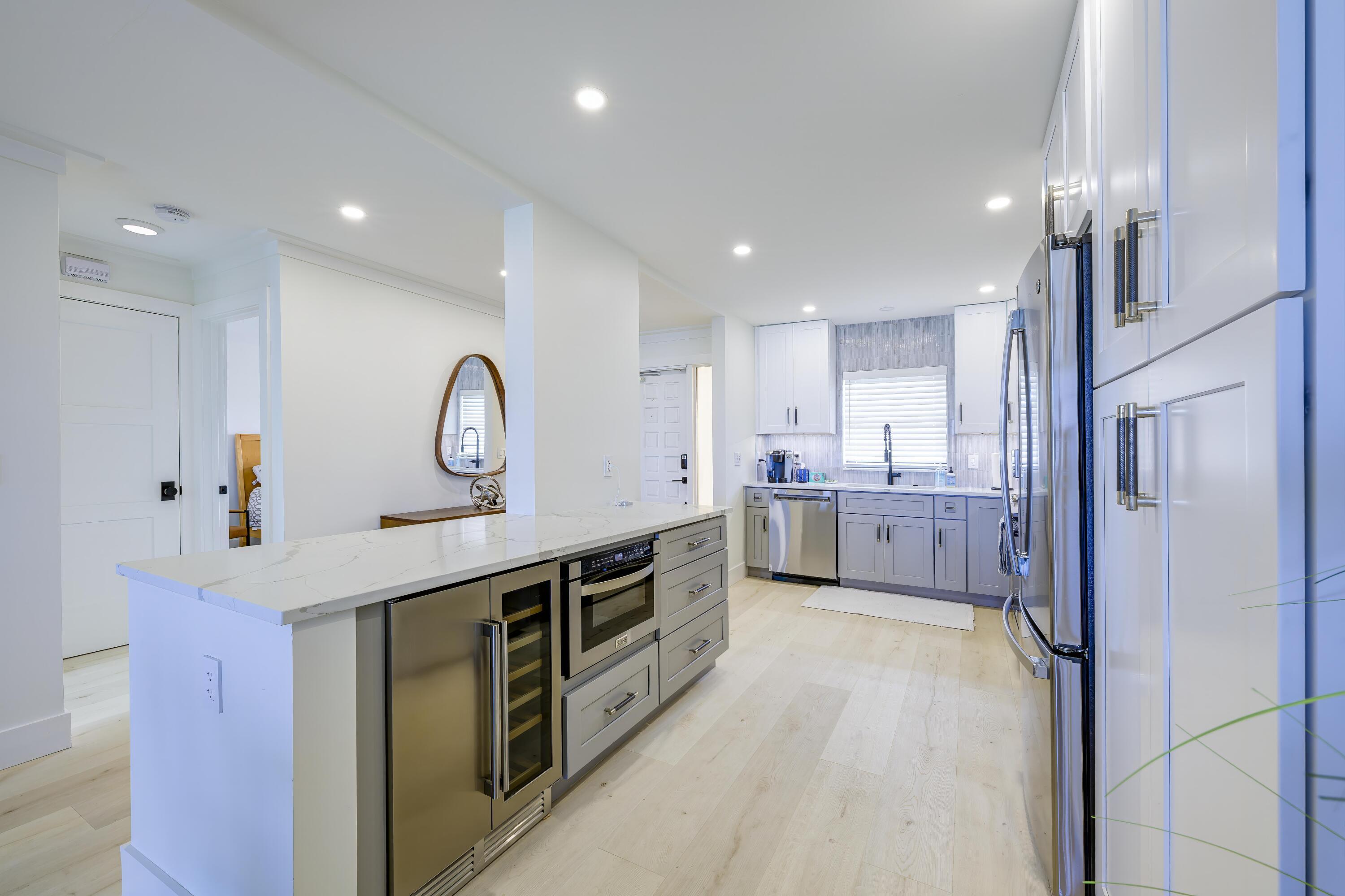 200 Intracoastal Place 507