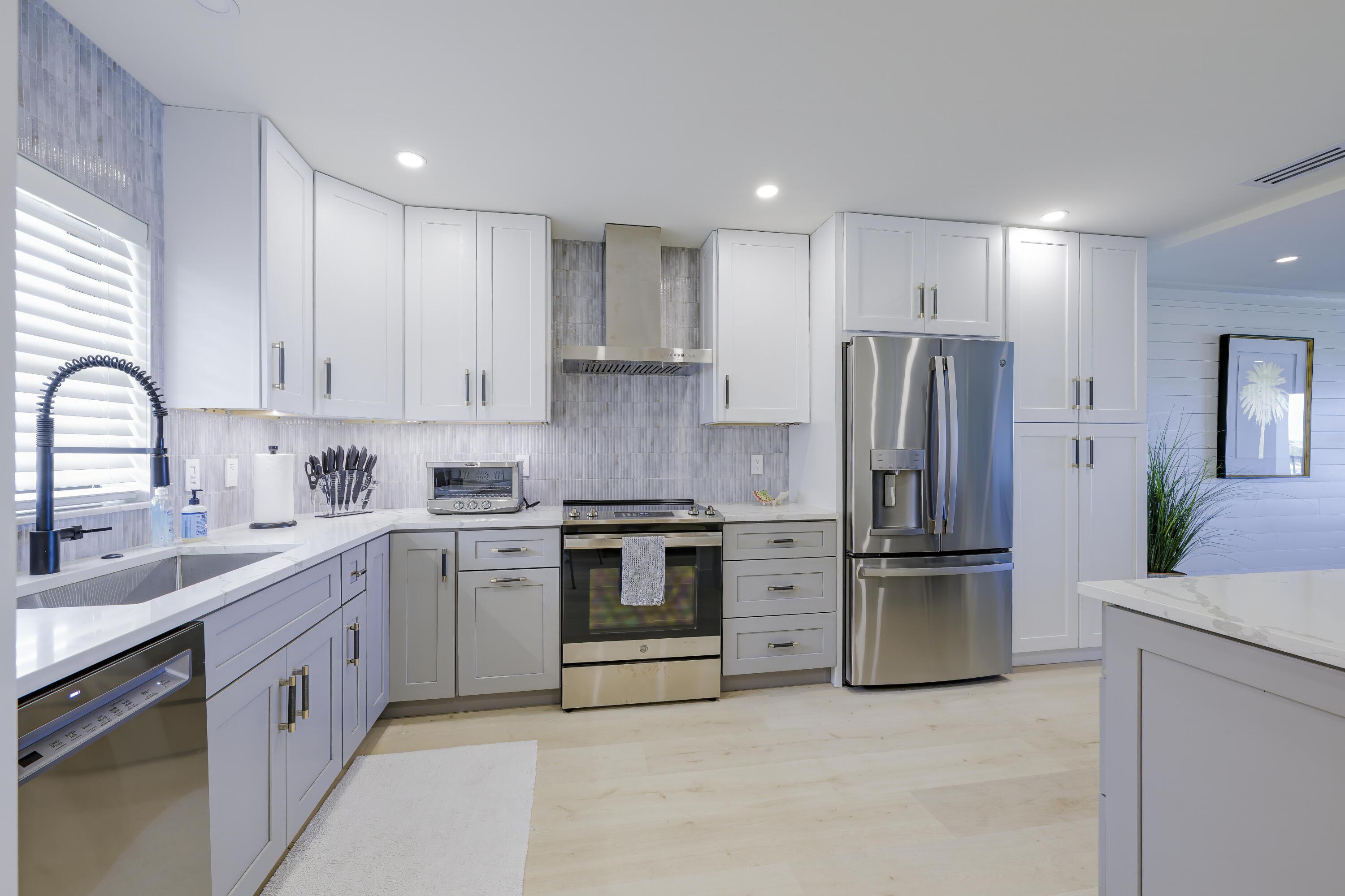 200 Intracoastal Place 507