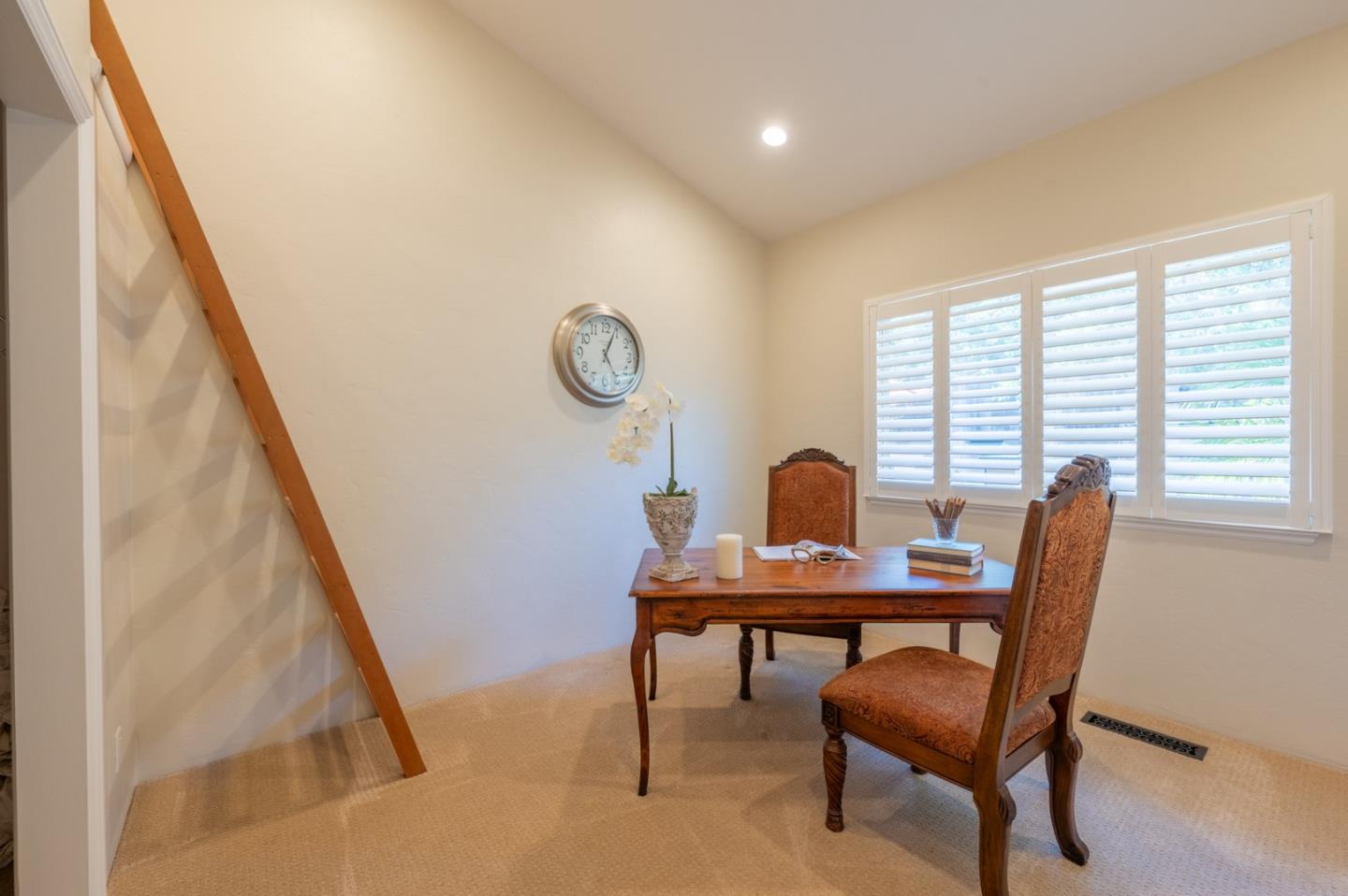 109 Corral De Tierra RD