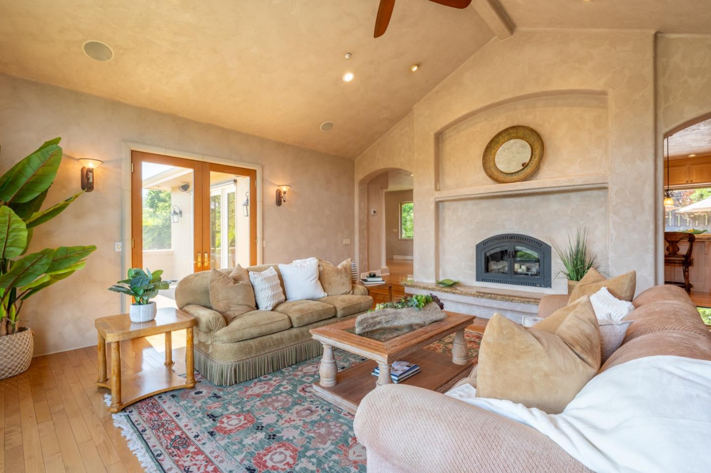 109 Corral De Tierra RD