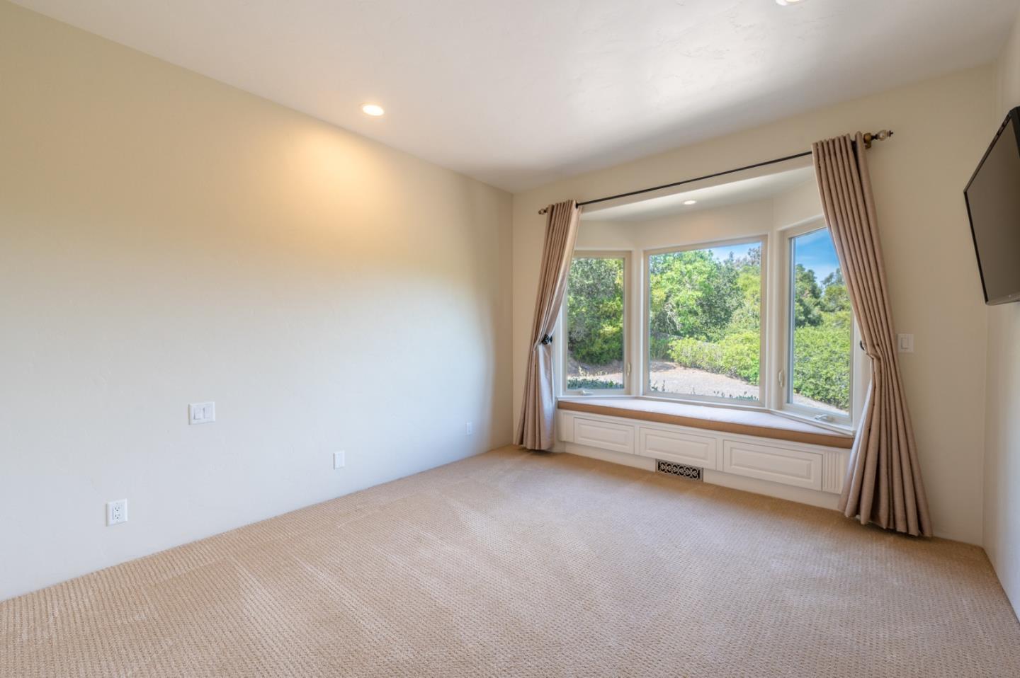 109 Corral De Tierra RD