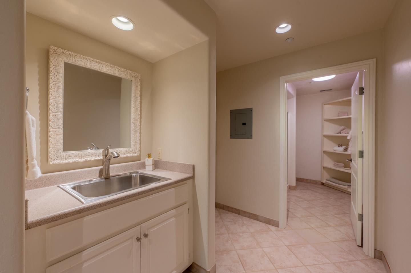 109 Corral De Tierra RD