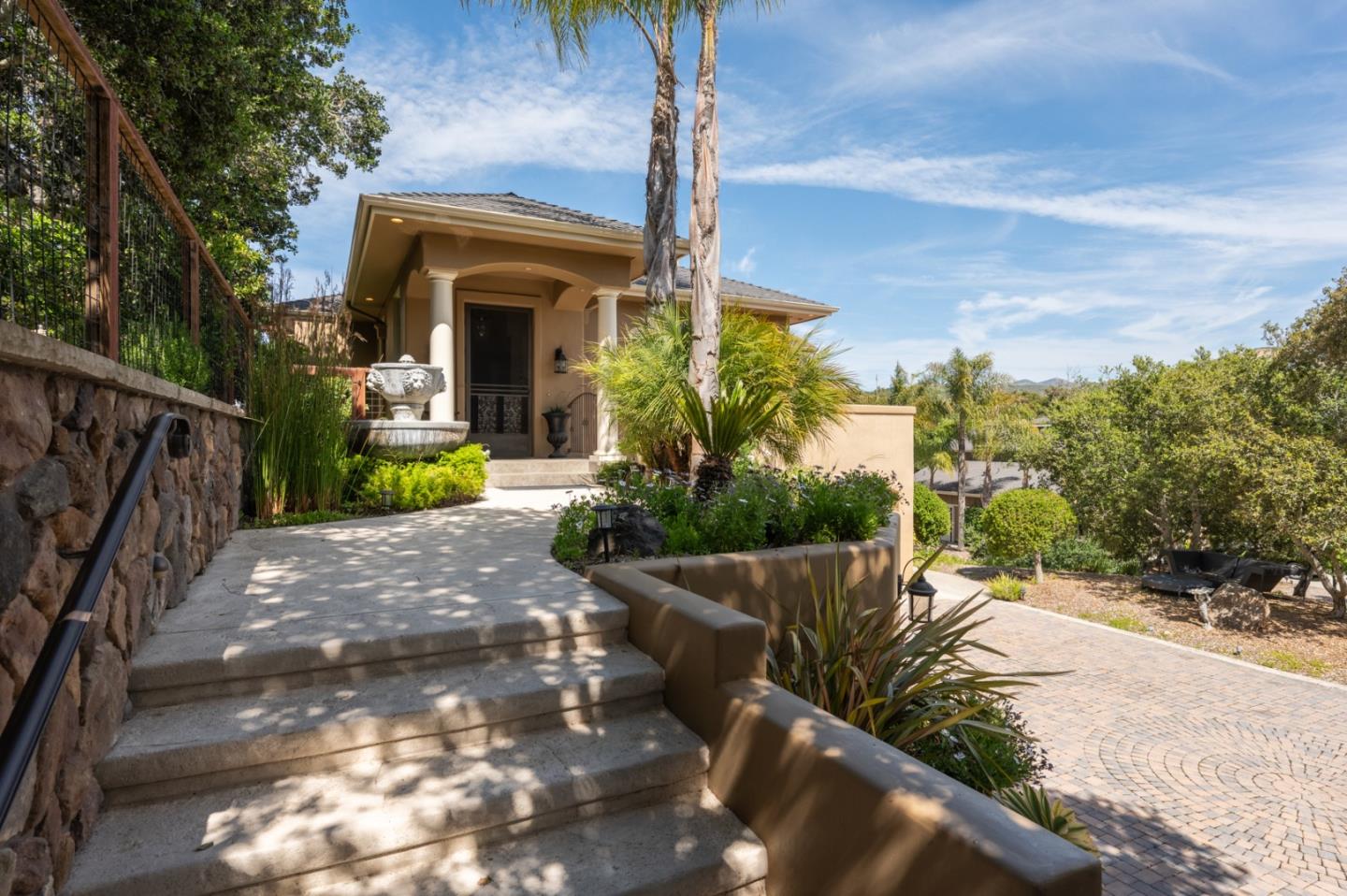 109 Corral De Tierra RD