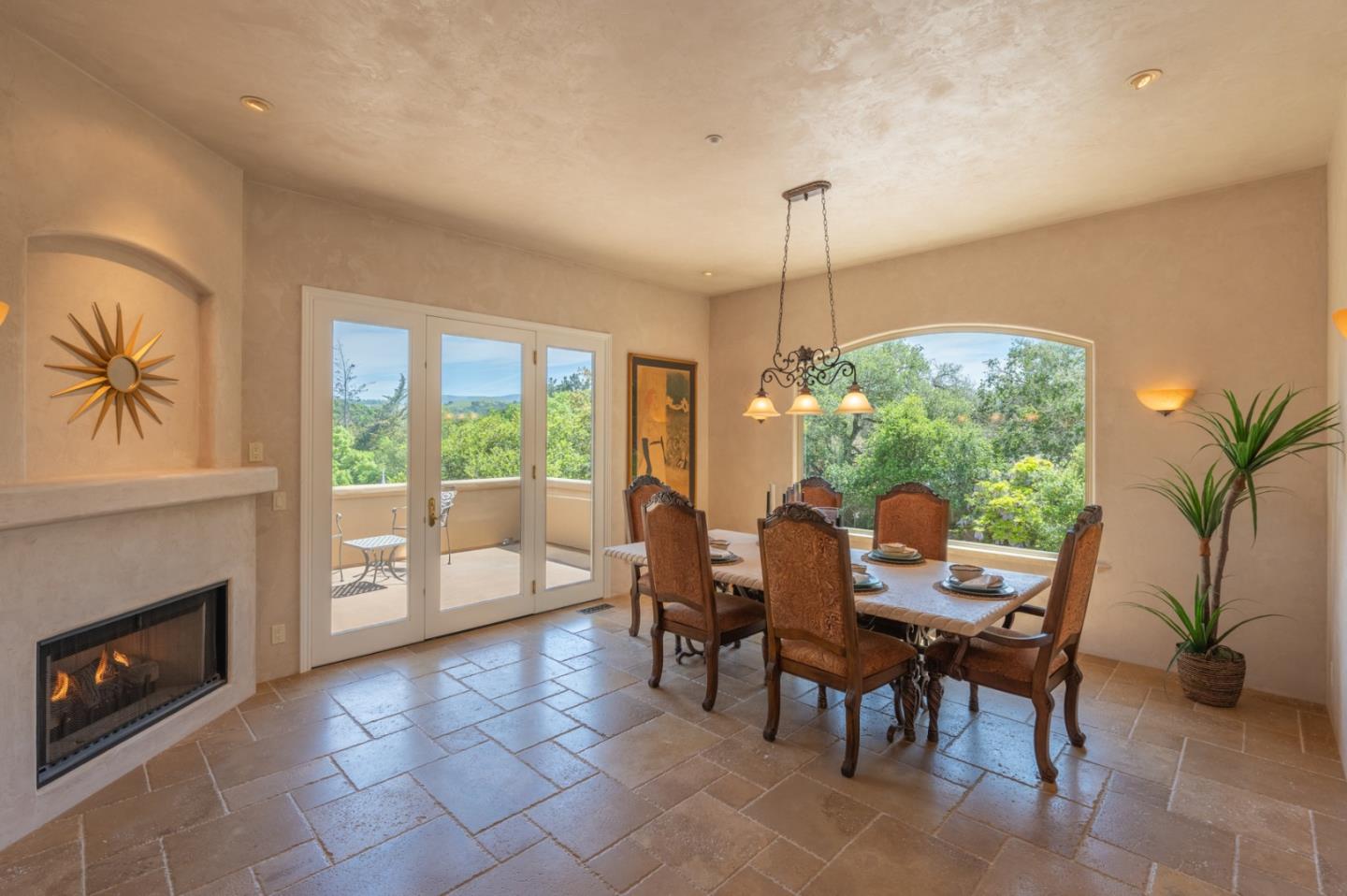 109 Corral De Tierra RD