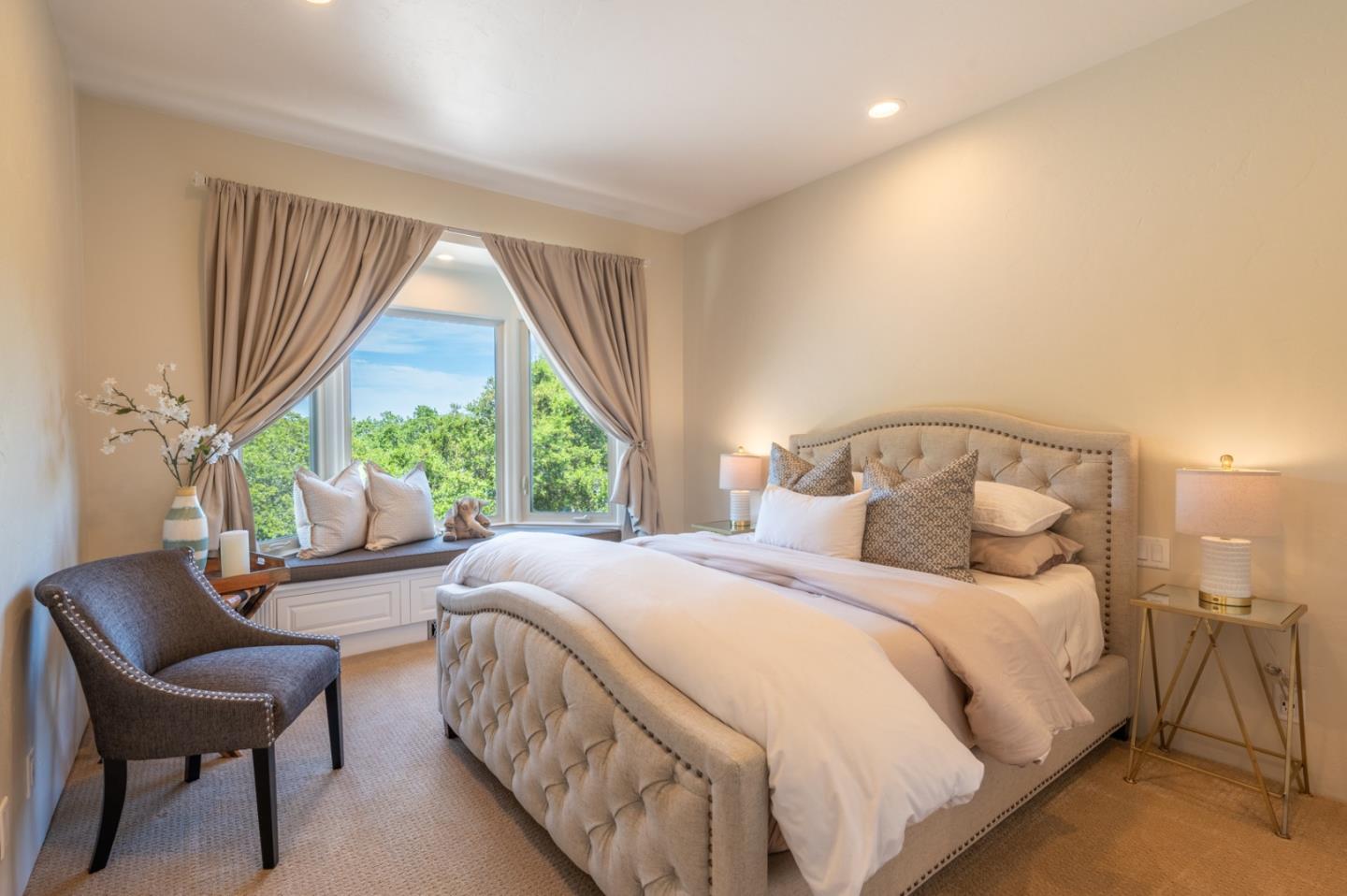 109 Corral De Tierra RD