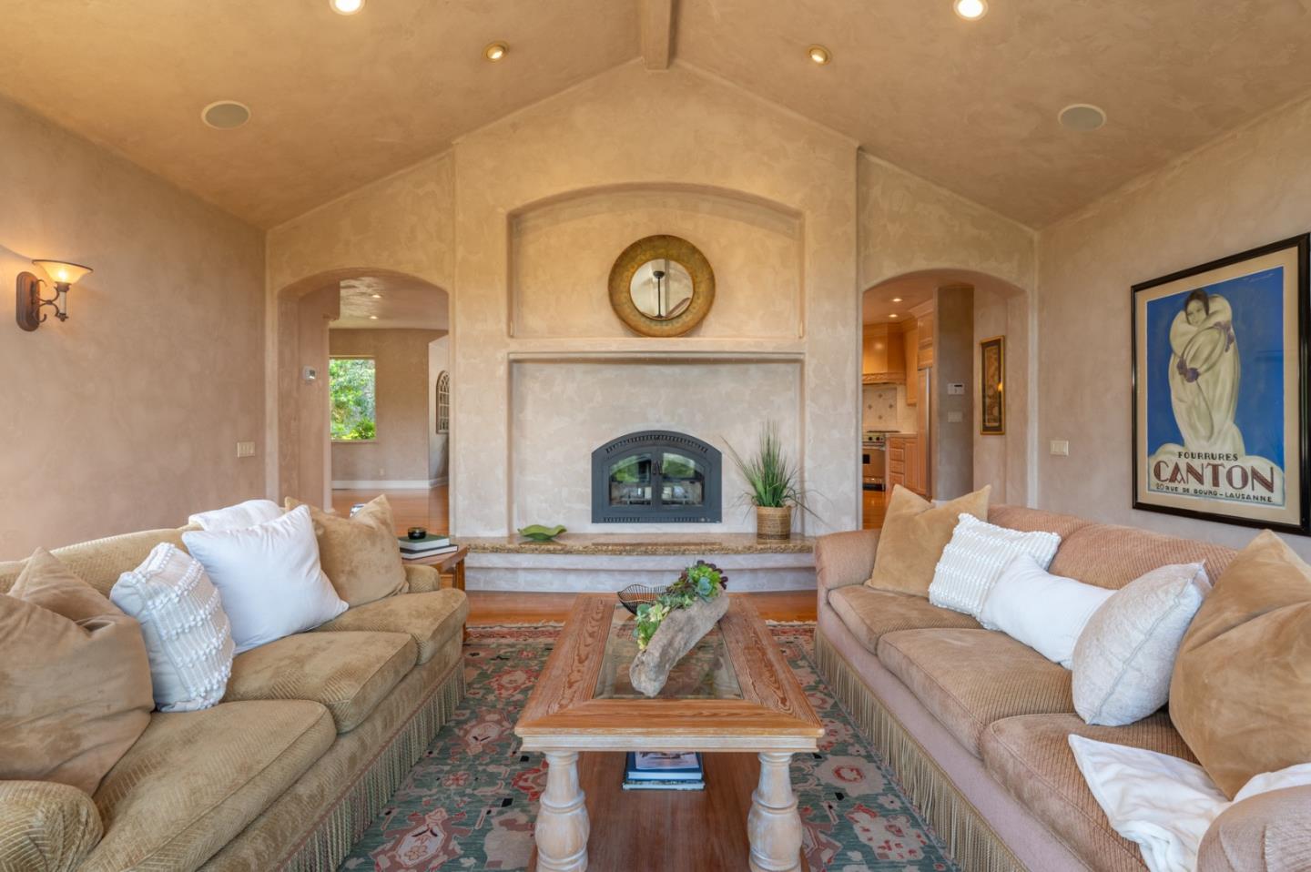 109 Corral De Tierra RD