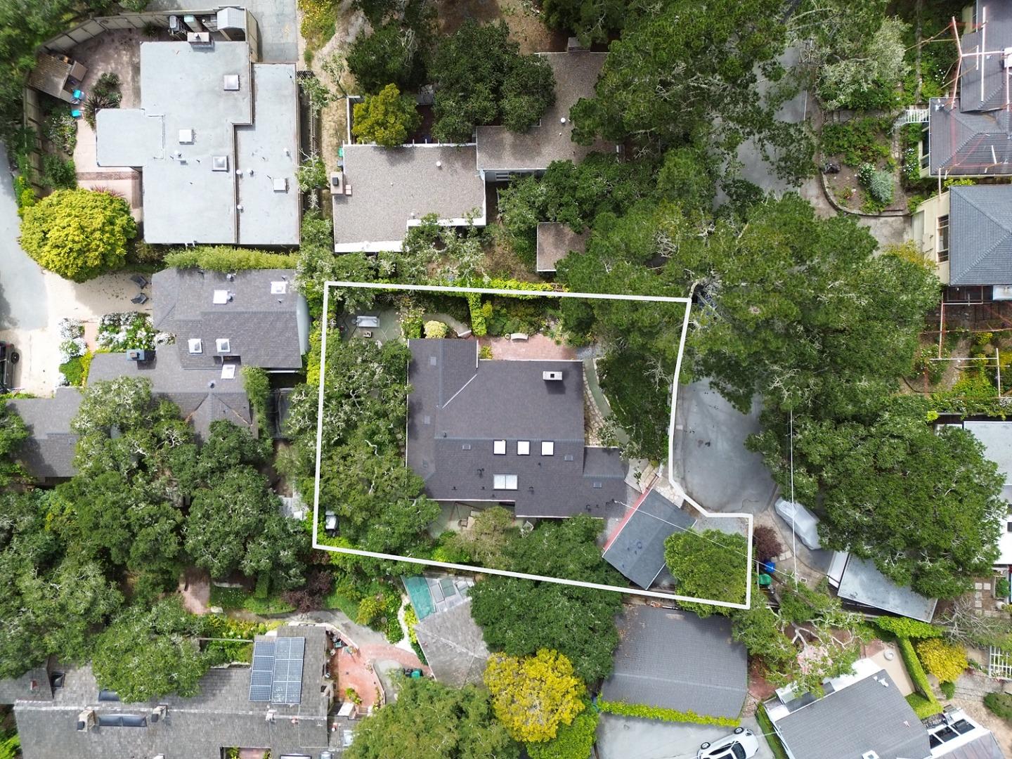 2 SE Sterling WAY