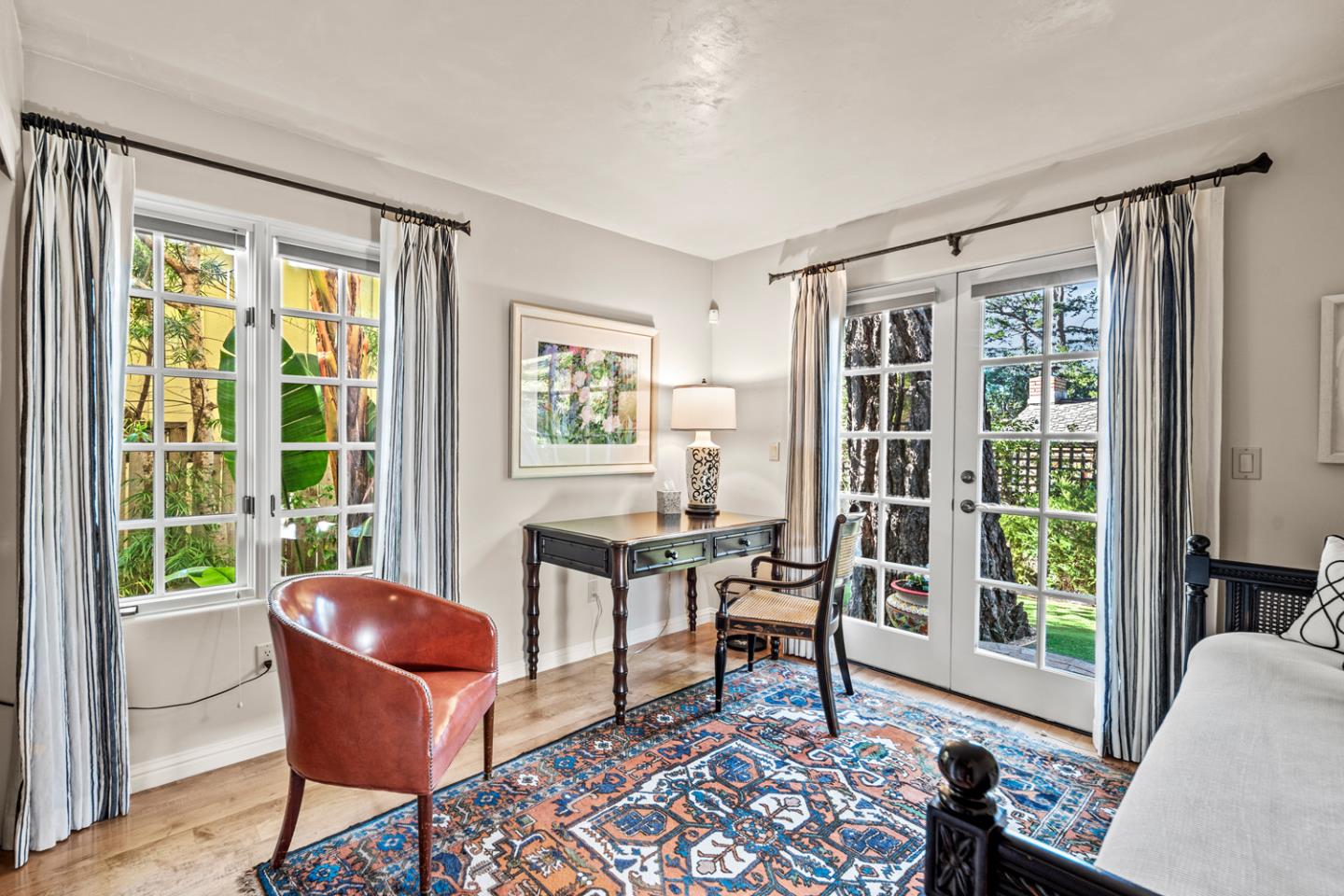 4 Dolores SW of 12th