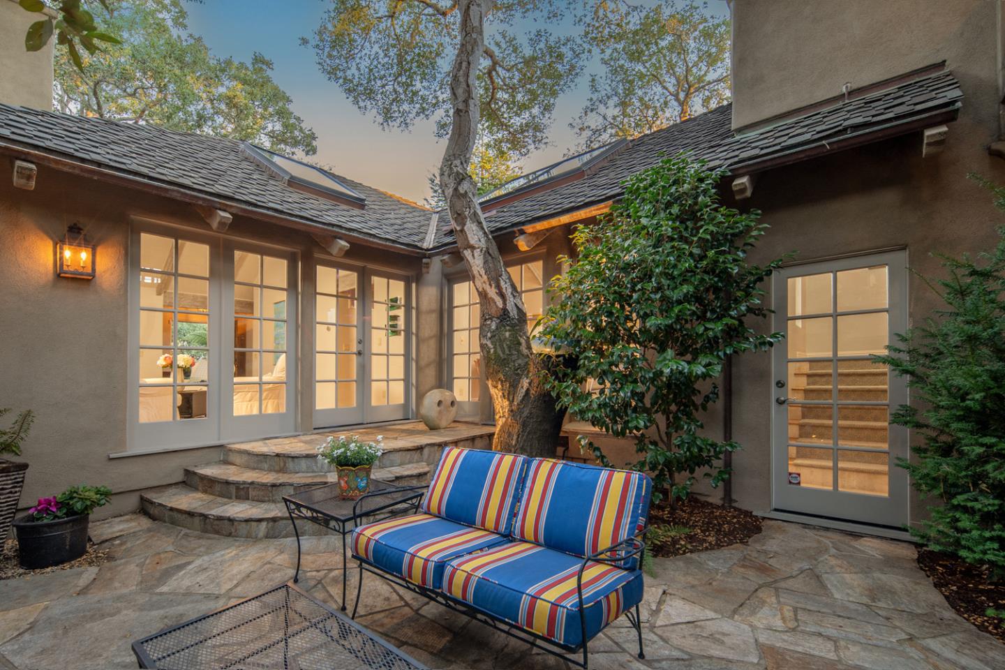 4 Dolores SW of 12th