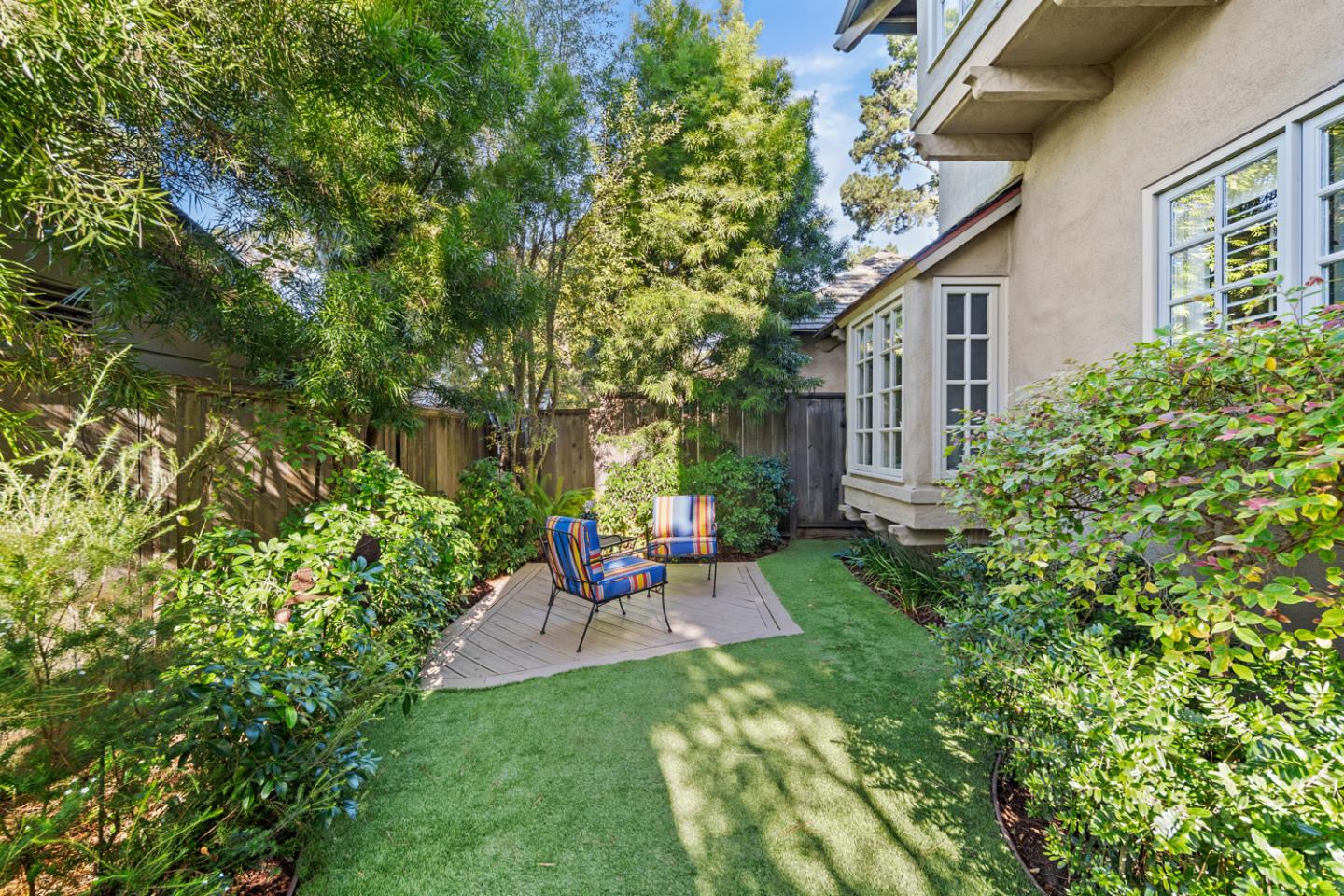 4 Dolores SW of 12th