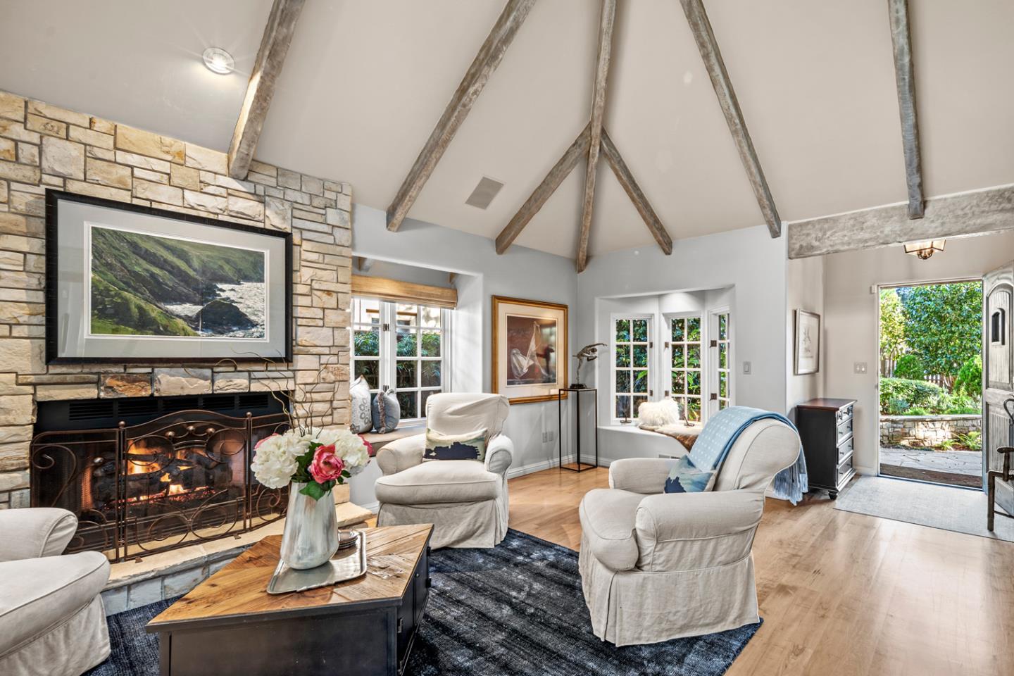 4 Dolores SW of 12th