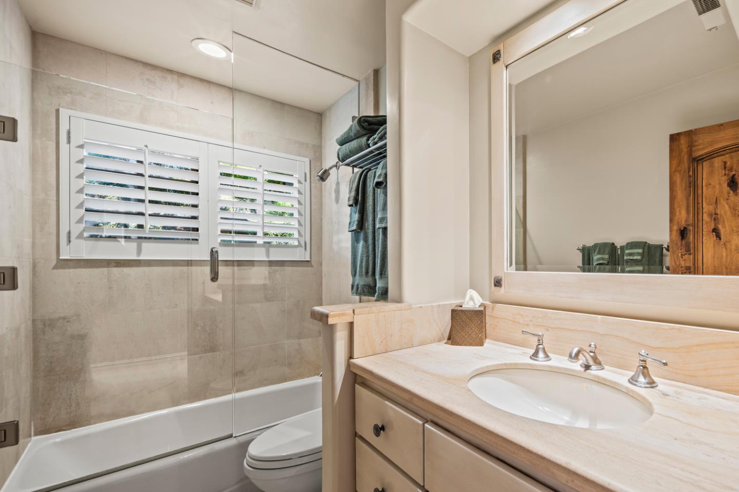 4 Dolores SW of 12th