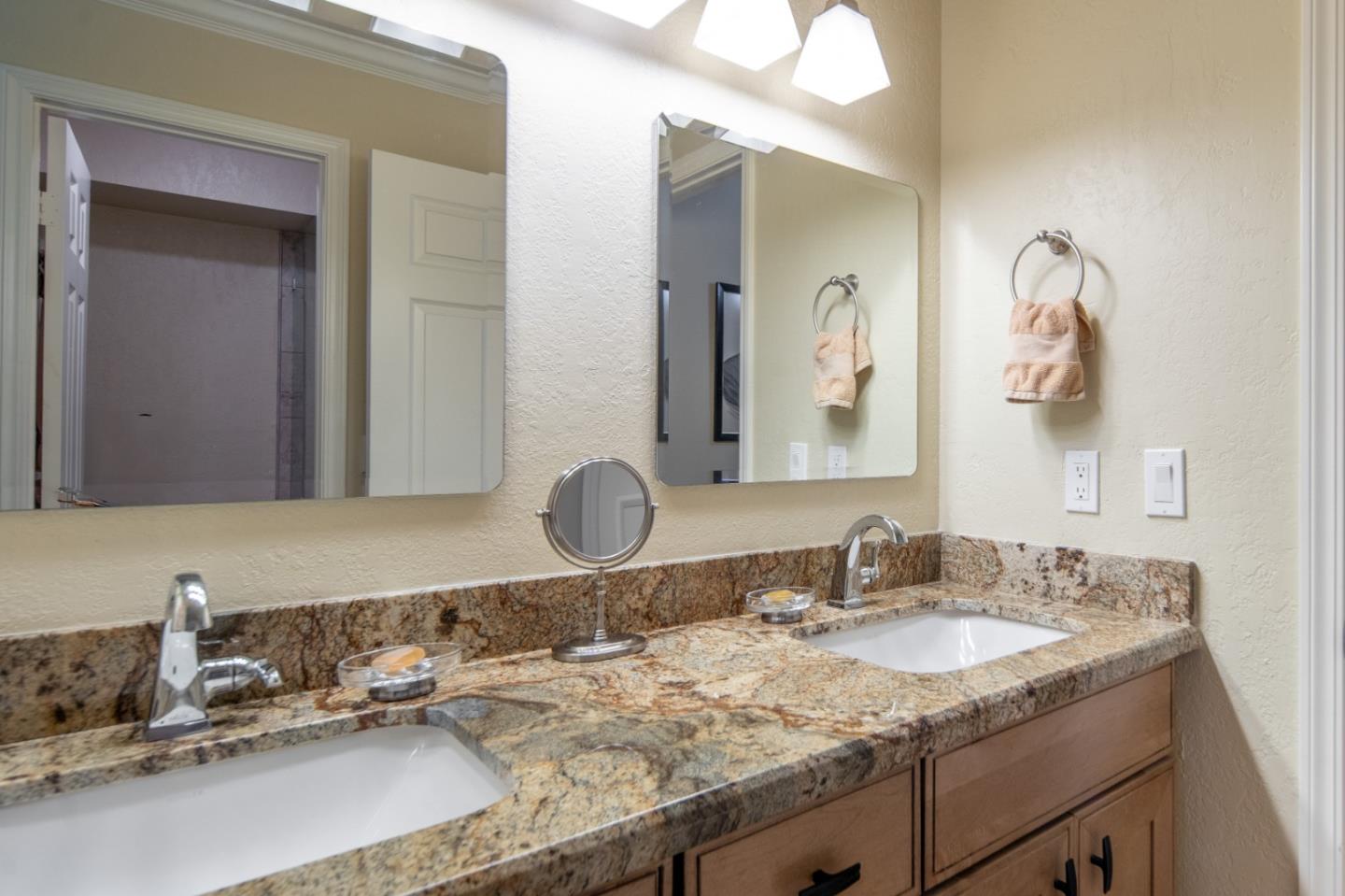 85 Ocean Pines LN