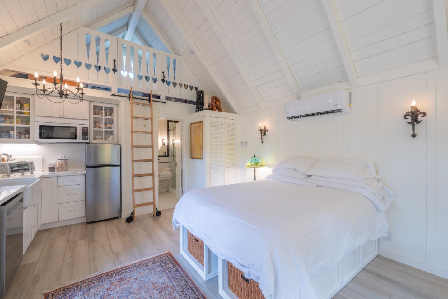 0 Junipero 2 NW of 3rd AVE