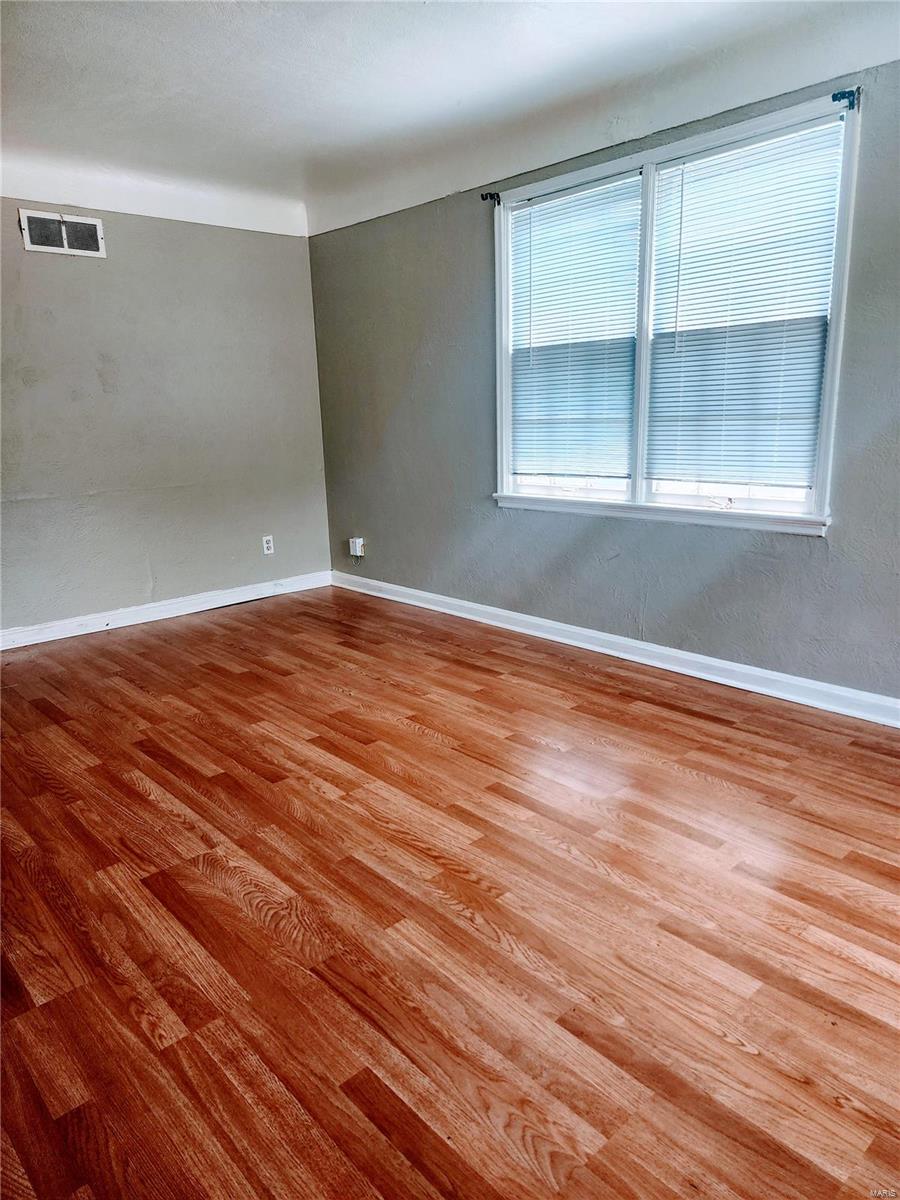 5614 Lucas And Hunt Road