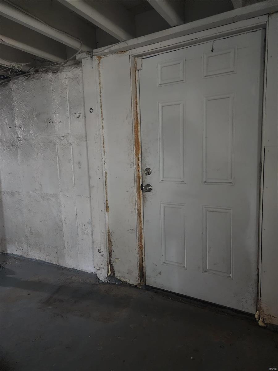 5614 Lucas And Hunt Road