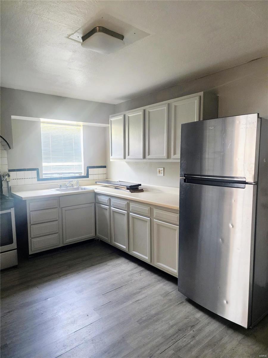 5614 Lucas And Hunt Road