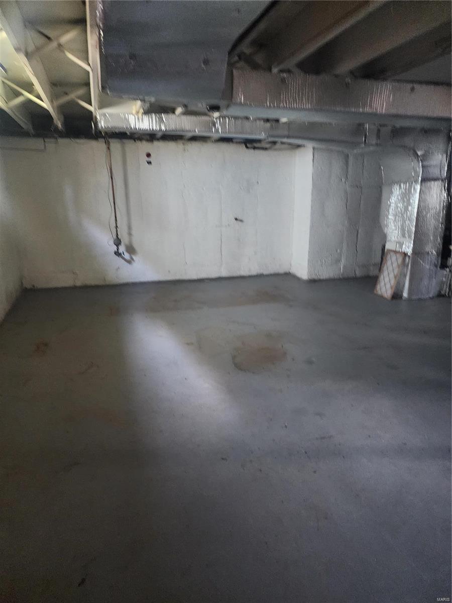 5614 Lucas And Hunt Road