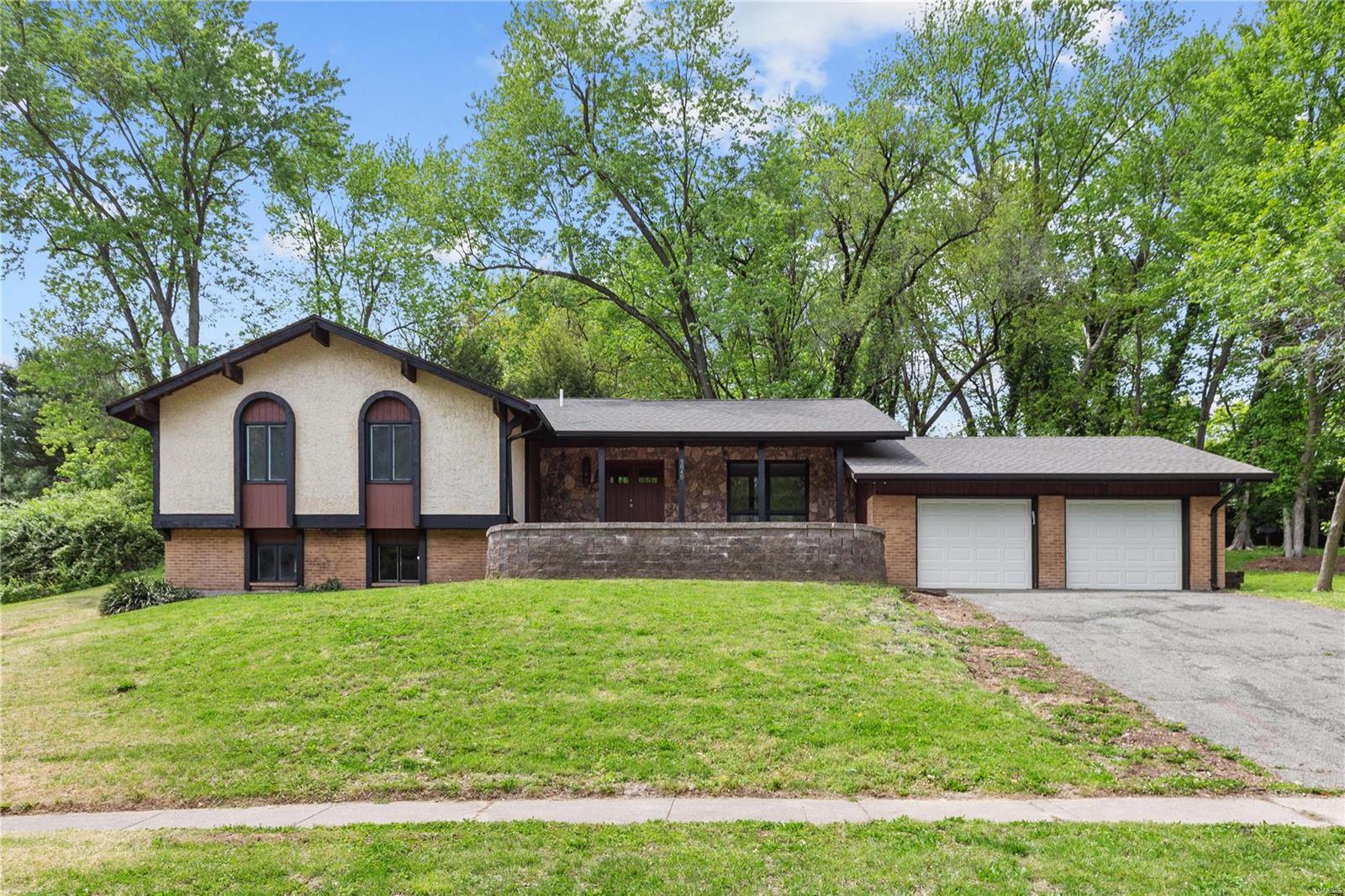 5040 Wolverton Drive