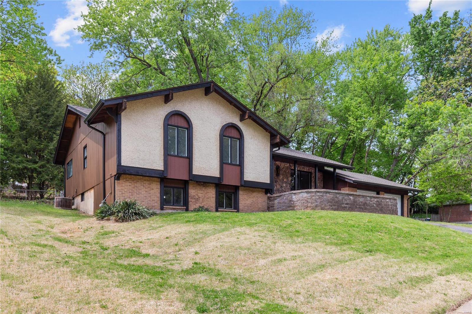 5040 Wolverton Drive